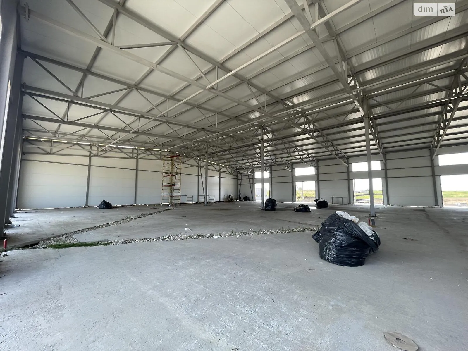 Продается помещения свободного назначения 2000 кв. м в 1-этажном здании, цена: 1600000 $ - фото 1