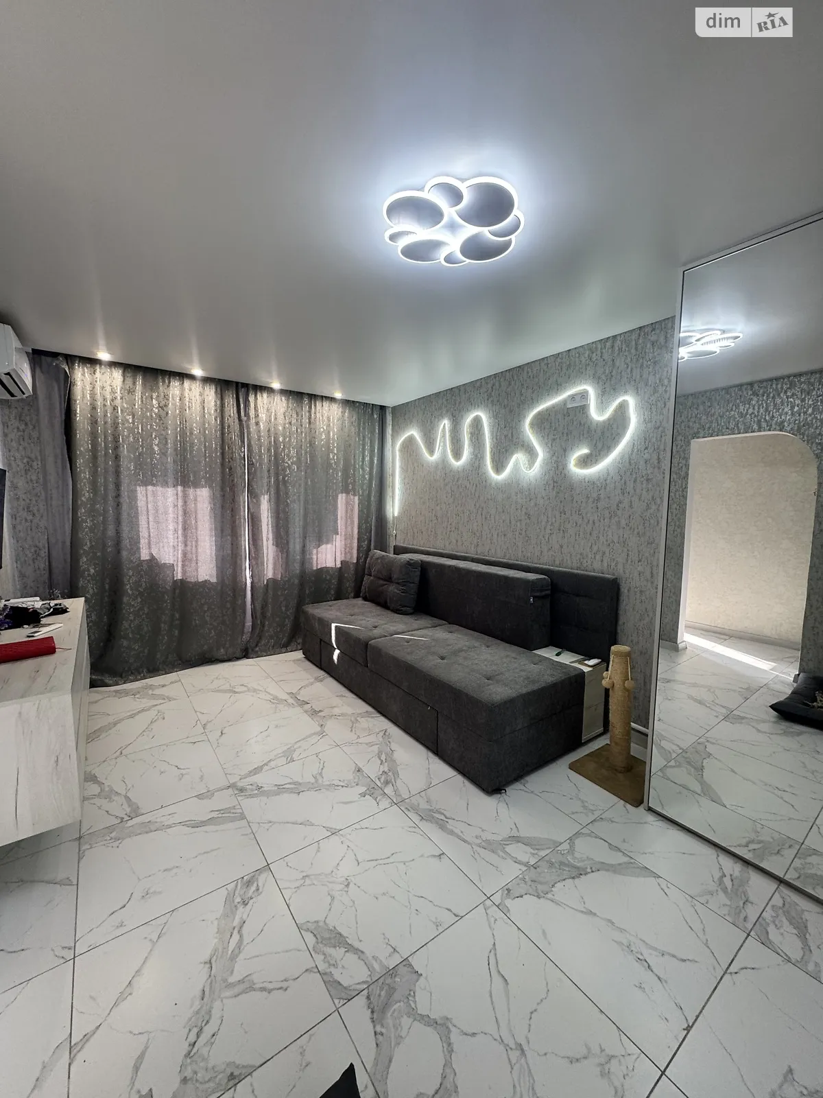 Продается 1-комнатная квартира 33 кв. м в Днепре, просп. Петра Калнышевского, 40 - фото 1