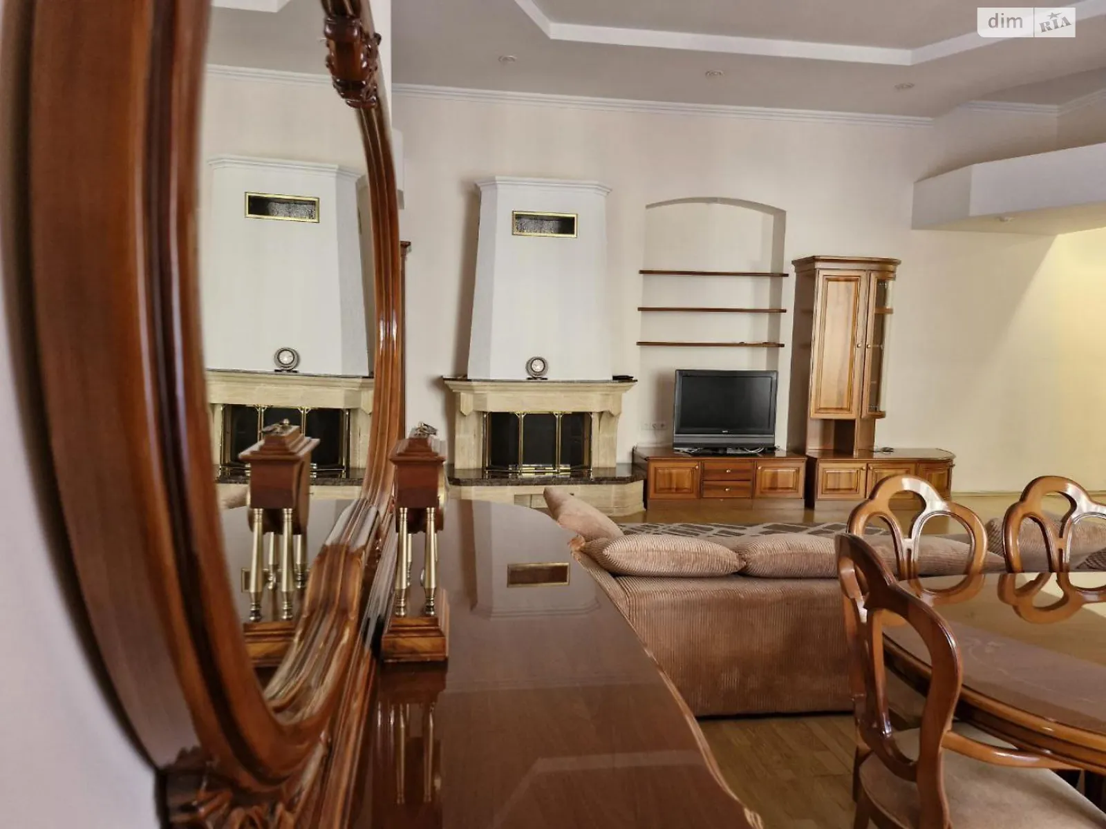 ул. Евгения Чикаленко(Пушкинская) Голосеевский Киев - фото 4