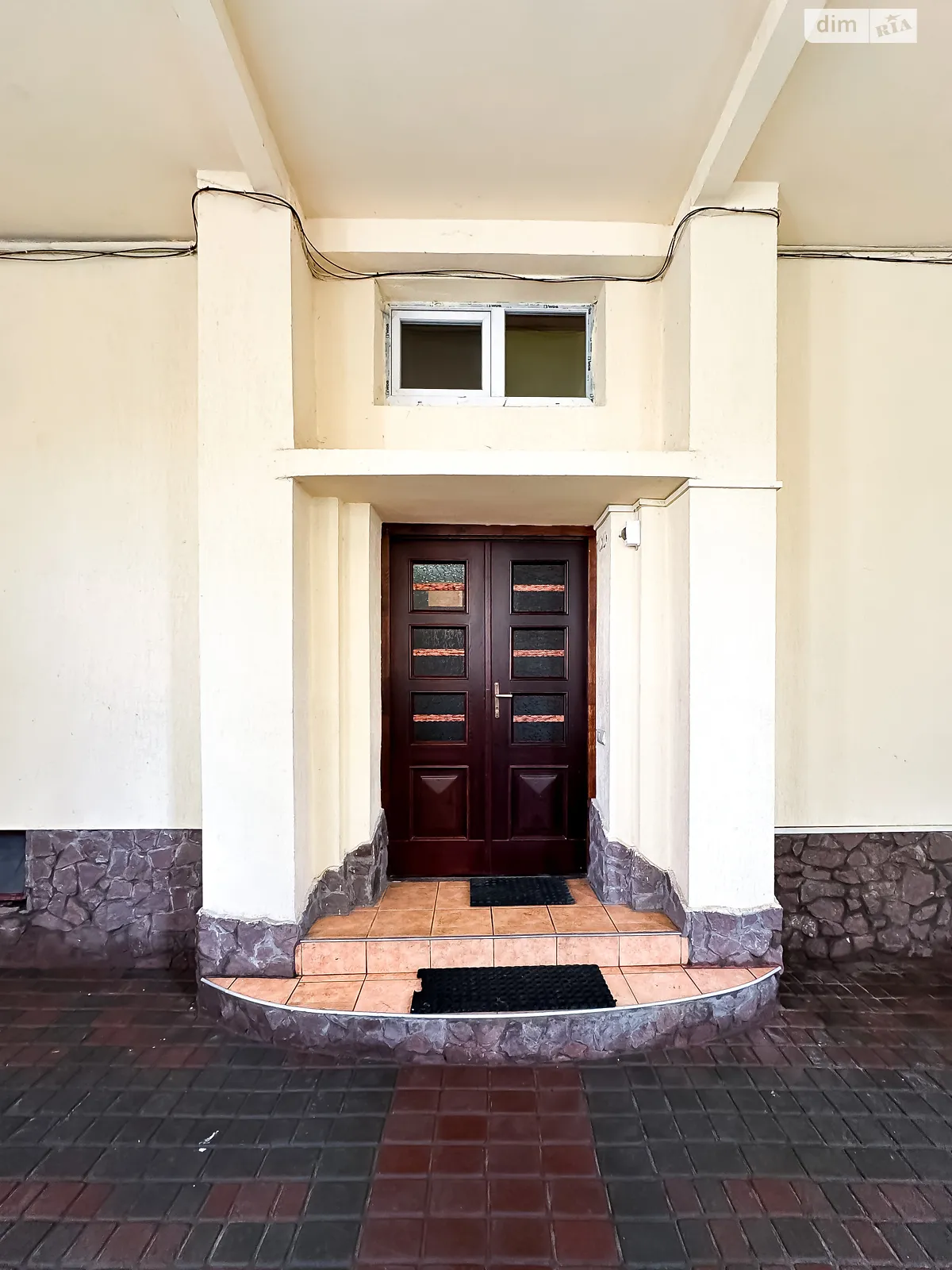 Продается дом на 4 этажа 610 кв. м с мебелью, цена: 695000 $ - фото 1