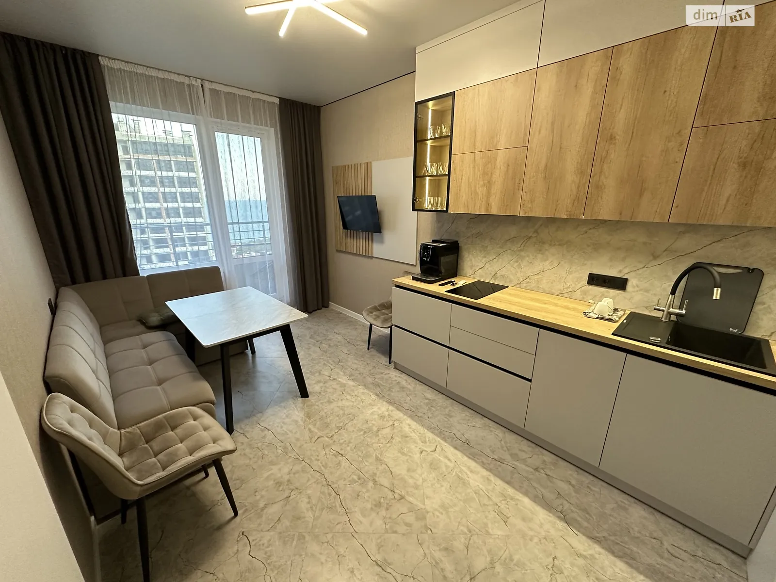 Сдается в аренду 1-комнатная квартира 46 кв. м в Одессе, пер. Курортный, 2 - фото 1