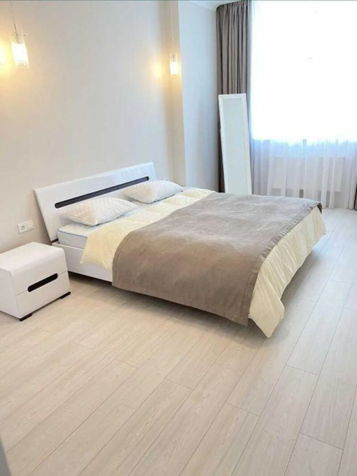 Продается 2-комнатная квартира 79 кв. м в Киеве, ул. Саперное Поле, 12 - фото 1