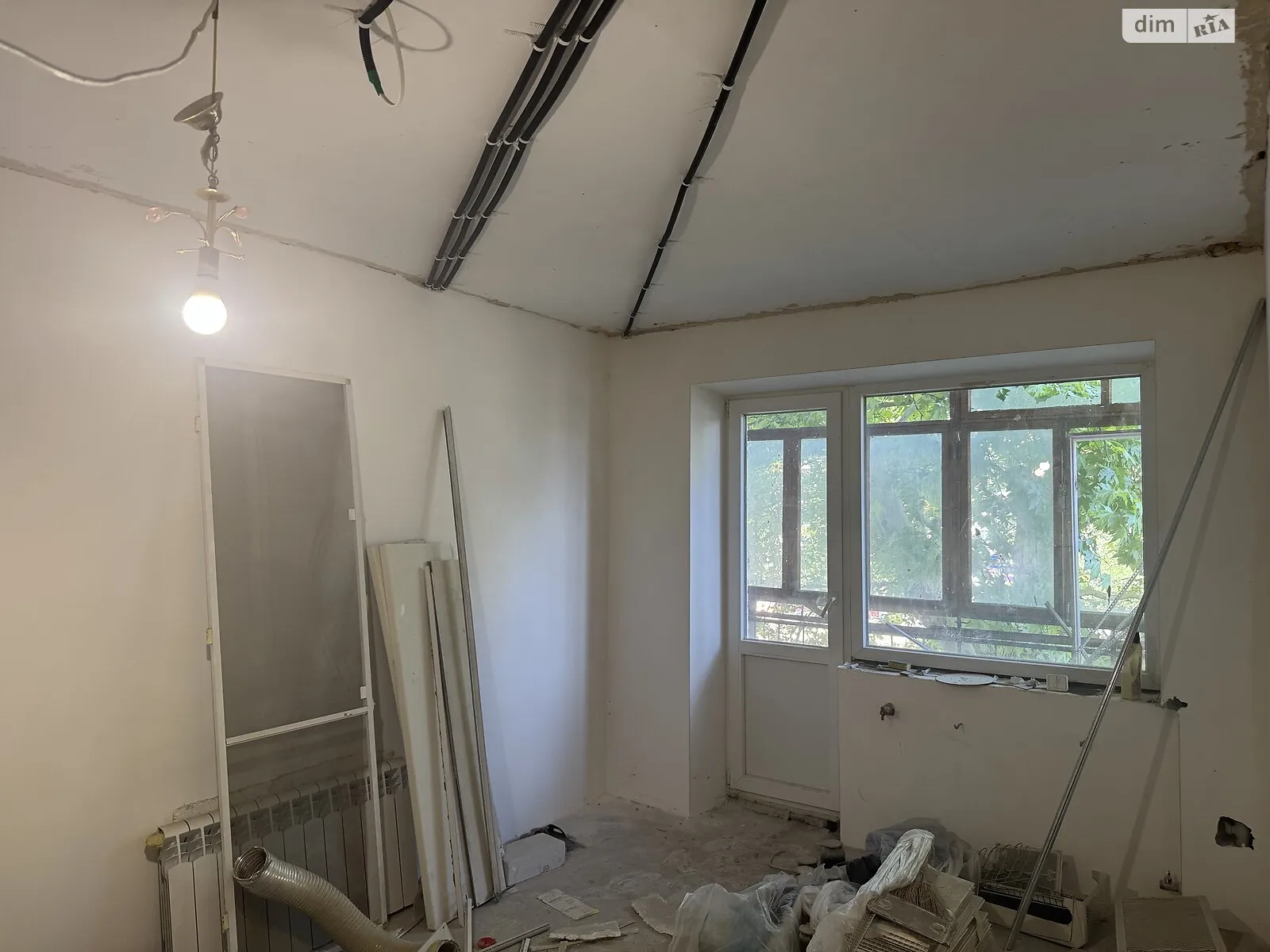 Продается 1-комнатная квартира 31 кв. м в Николаеве, ул. Космонавтов, 102 - фото 1