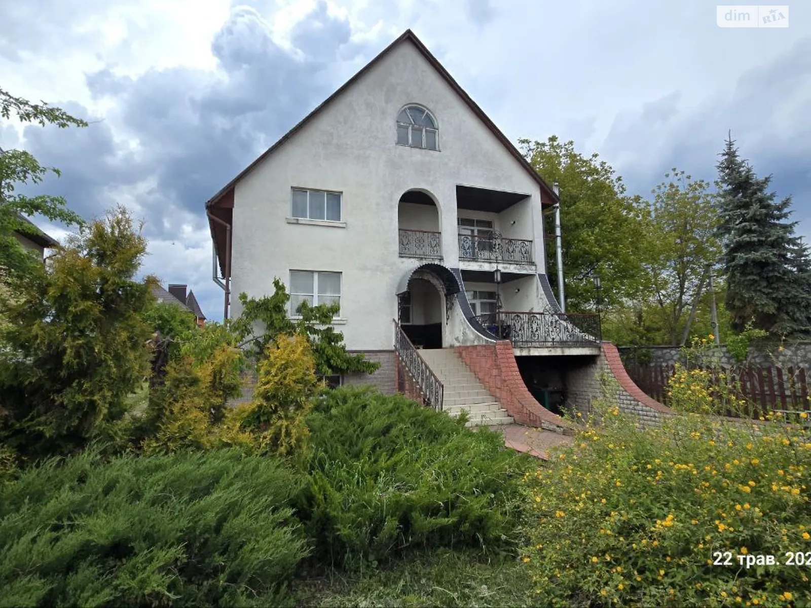 Продается дом на 2 этажа 318 кв. м с беседкой, цена: 150000 $ - фото 1
