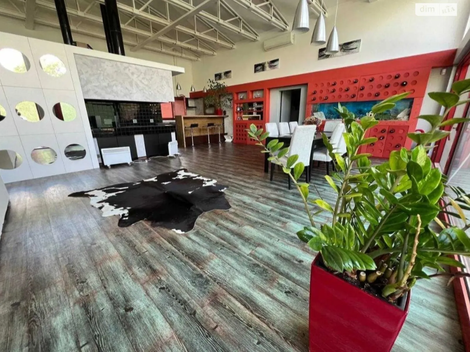 Продается одноэтажный дом 230 кв. м с балконом, цена: 195000 $ - фото 1