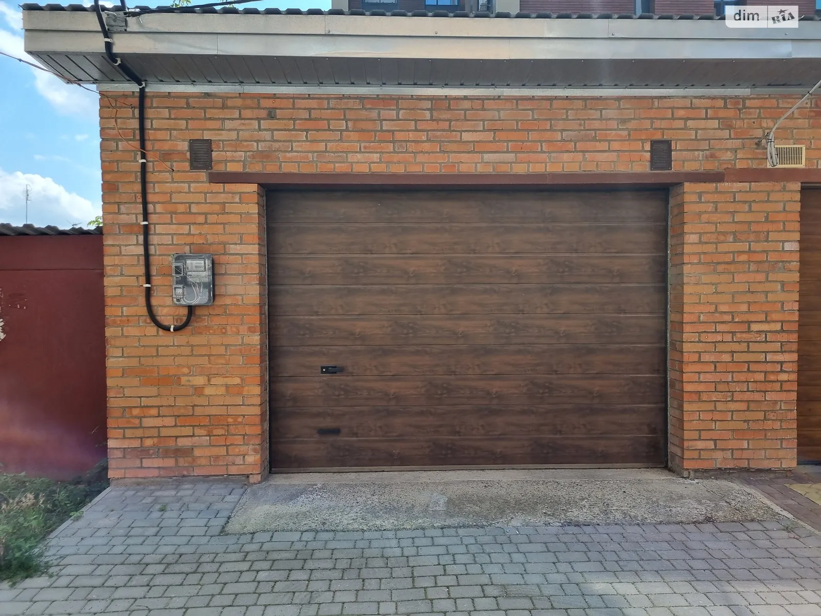 Продается отдельно стоящий гараж универсальный на 30 кв. м, цена: 35000 $ - фото 1