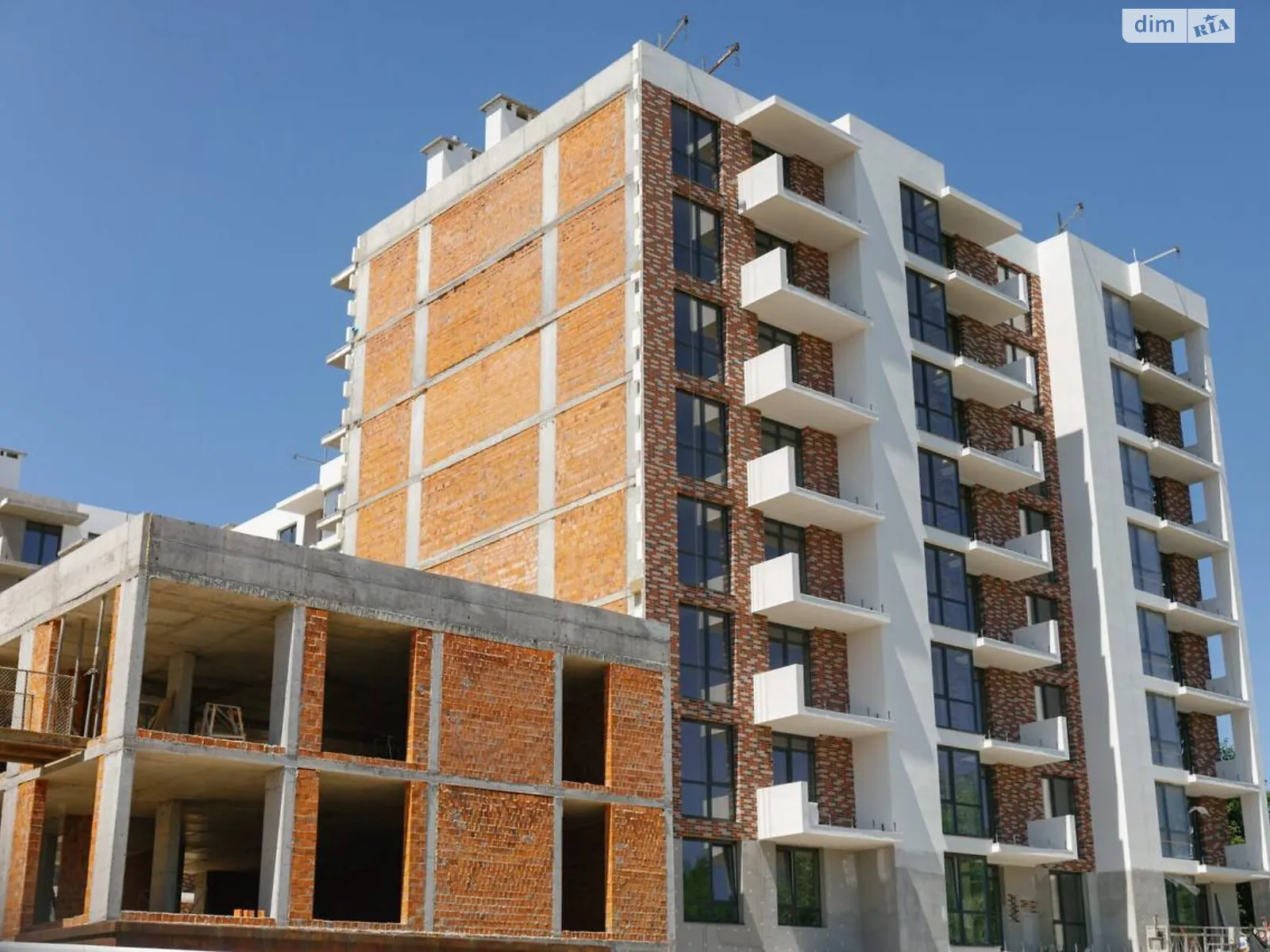 Продается 2-комнатная квартира 66.6 кв. м в Винниках, ул. Лесная, 5Д - фото 1