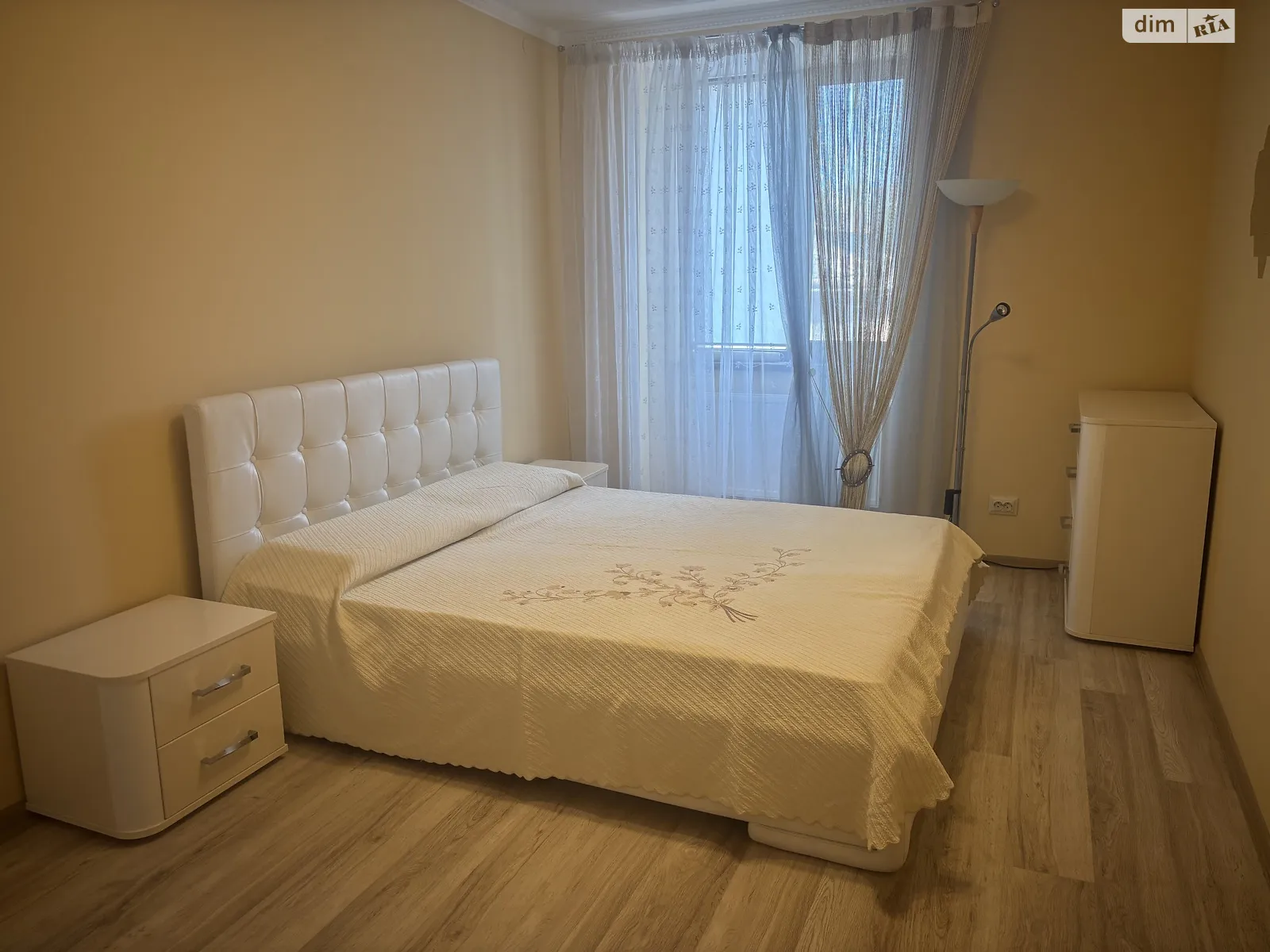 2-комнатная квартира 57 кв. м в Тернополе, ул. Хмельницкого Богдана - фото 1