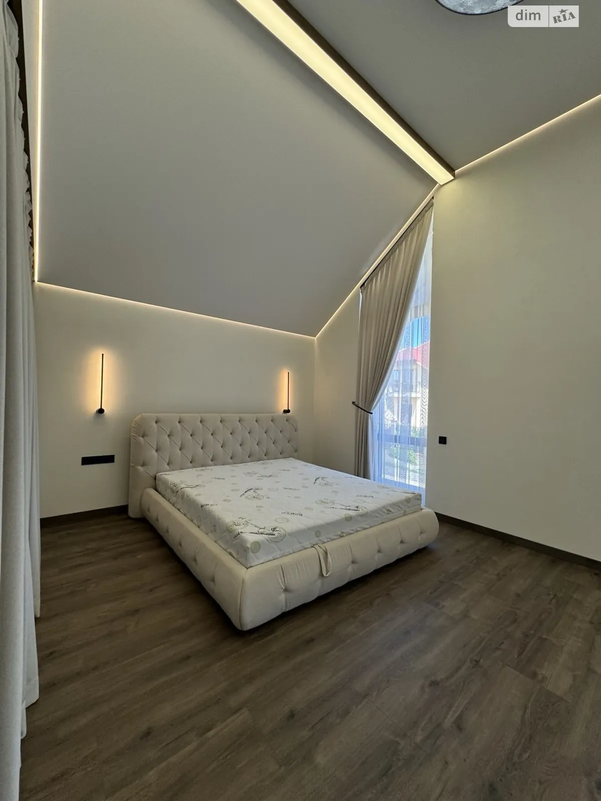 ул. Запорожская Центр Ужгород, цена: 180000 $ - фото 1