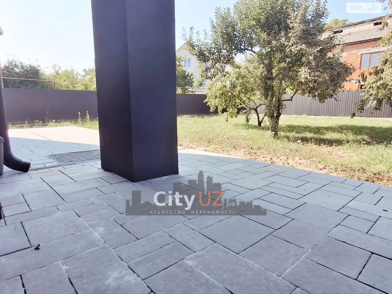 Продается дом на 2 этажа 150 кв. м с гаражом, цена: 139900 € - фото 1