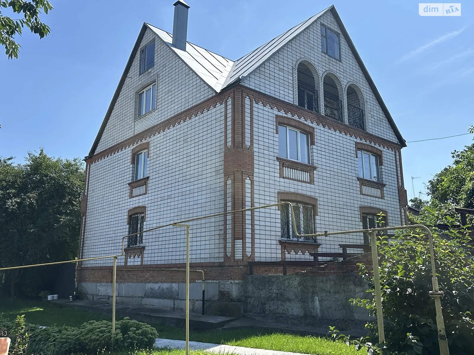 Продается дом на 4 этажа 460 кв. м с мансардой, цена: 210000 $ - фото 1