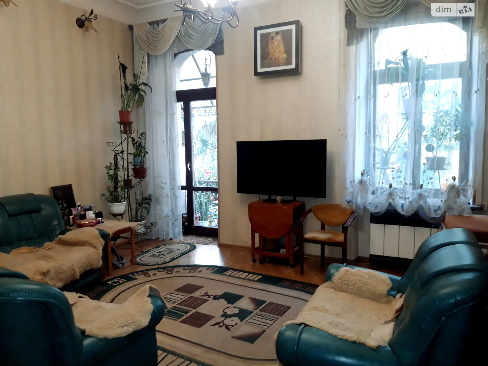 Продается 2-комнатная квартира 75 кв. м в Львове, ул. Дорошенко Петра - фото 1