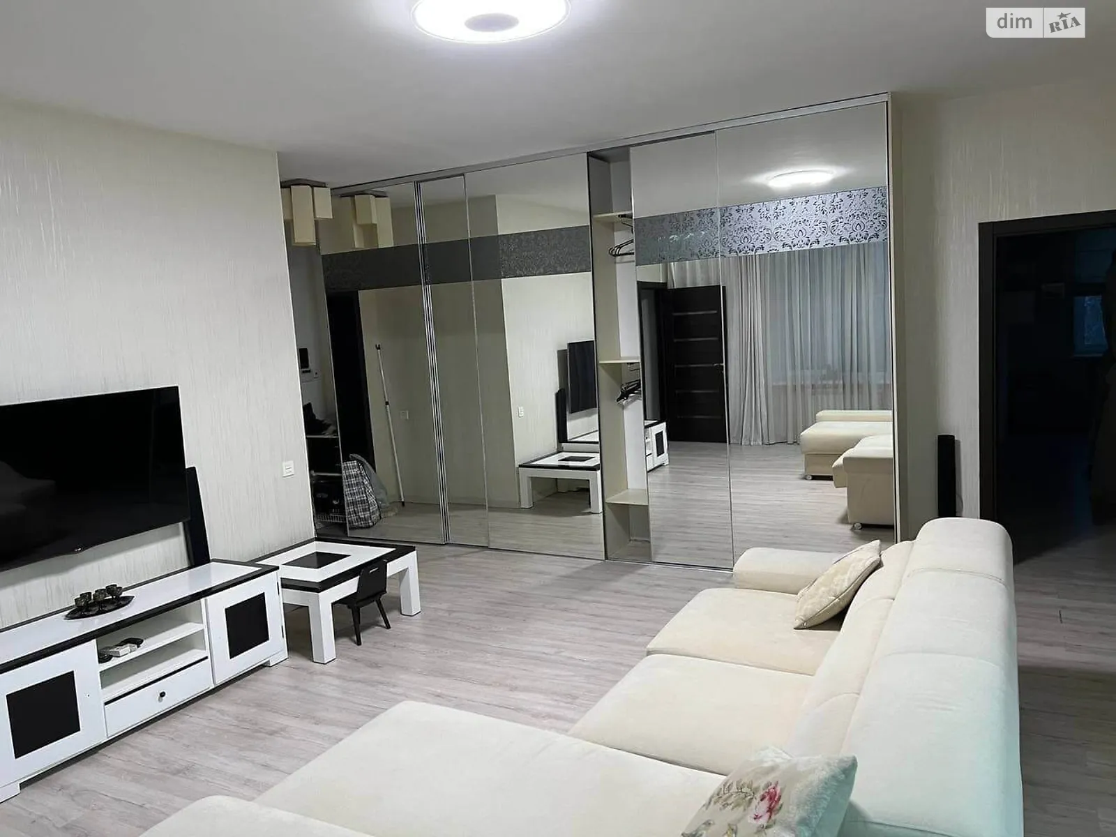 Здається в оренду 2-кімнатна квартира 80 кв. м у Харкові, просп. Героїв Харкова(Московський), 102/112 - фото 1