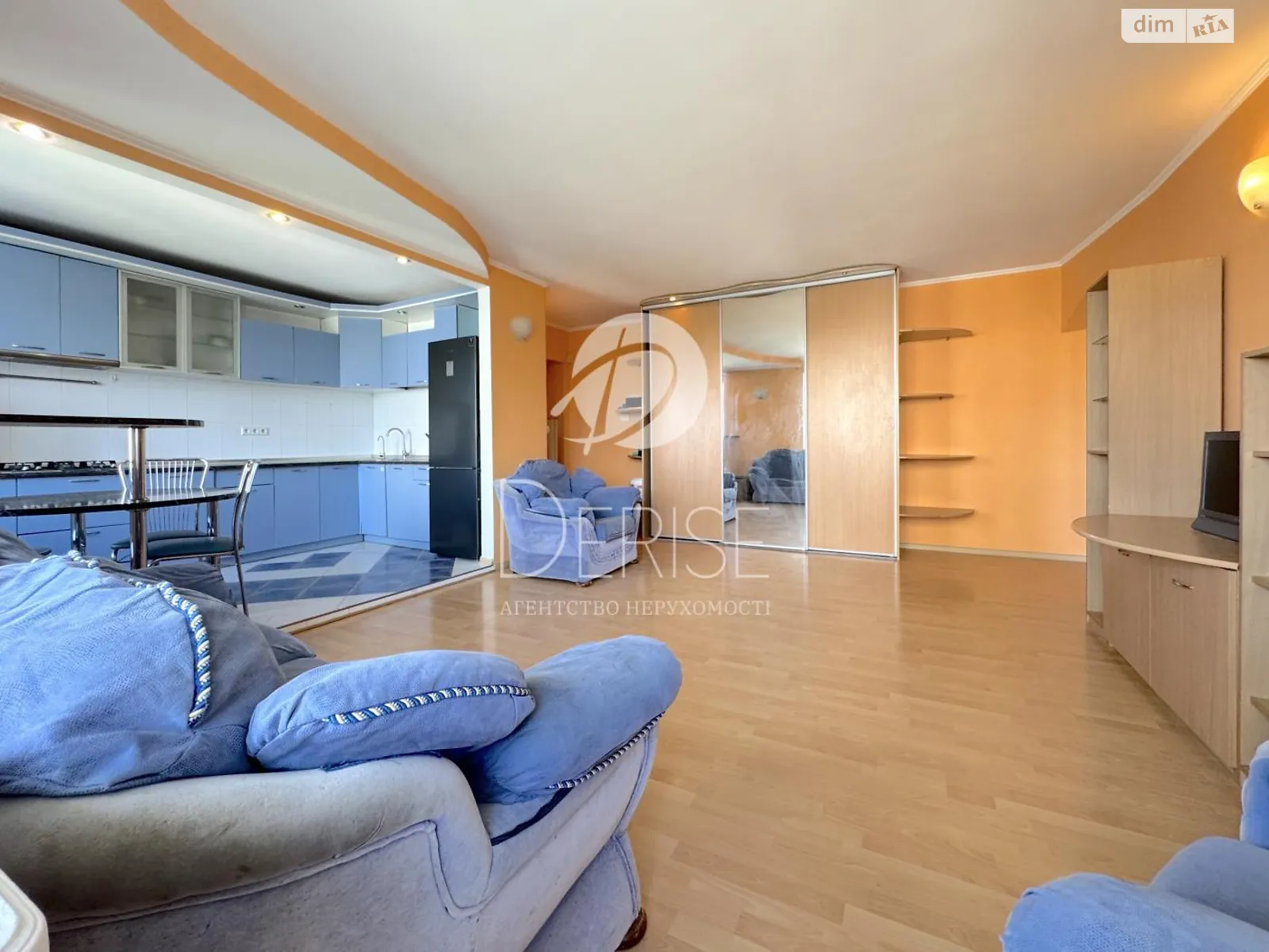 Продается 3-комнатная квартира 66.8 кв. м в Киеве, ул. Новопироговская, 31 - фото 1