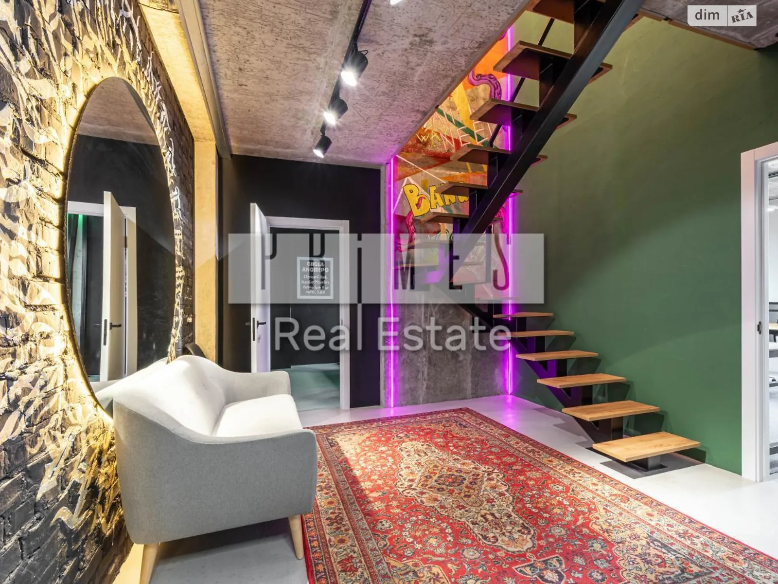 Продается офис 200 кв. м в бизнес-центре, цена: 550000 $ - фото 1