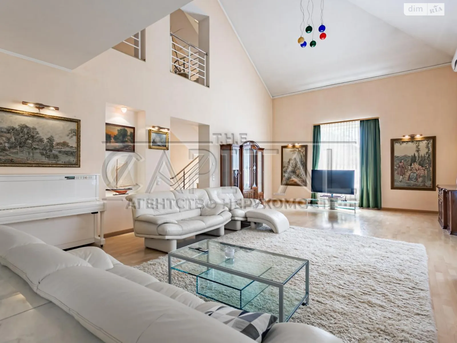 Сдается в аренду дом на 3 этажа 550 кв. м с верандой, цена: 4000 $ - фото 1