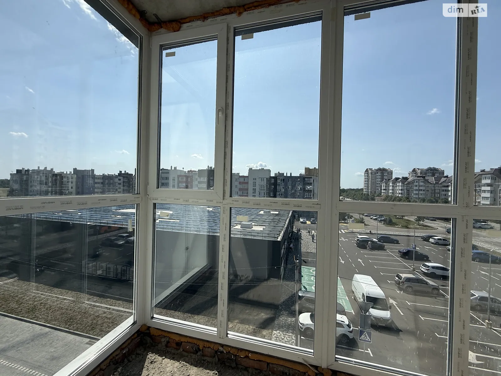 Продается 1-комнатная квартира 40 кв. м в Буче, ул. Бориса Гмыри, 7 - фото 1