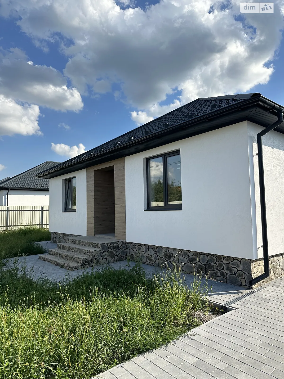 Продается одноэтажный дом 130 кв. м с верандой, цена: 115000 $ - фото 1