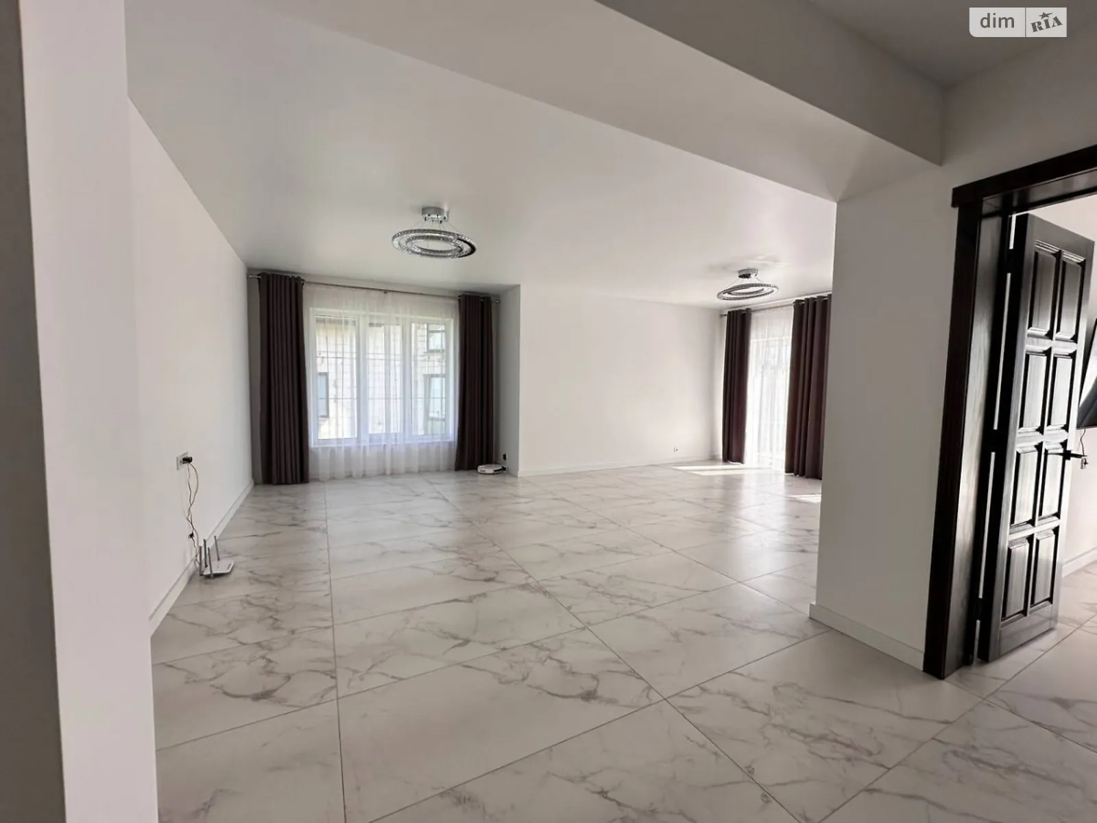 Продается дом на 2 этажа 160 кв. м с баней/сауной, цена: 168000 $ - фото 1