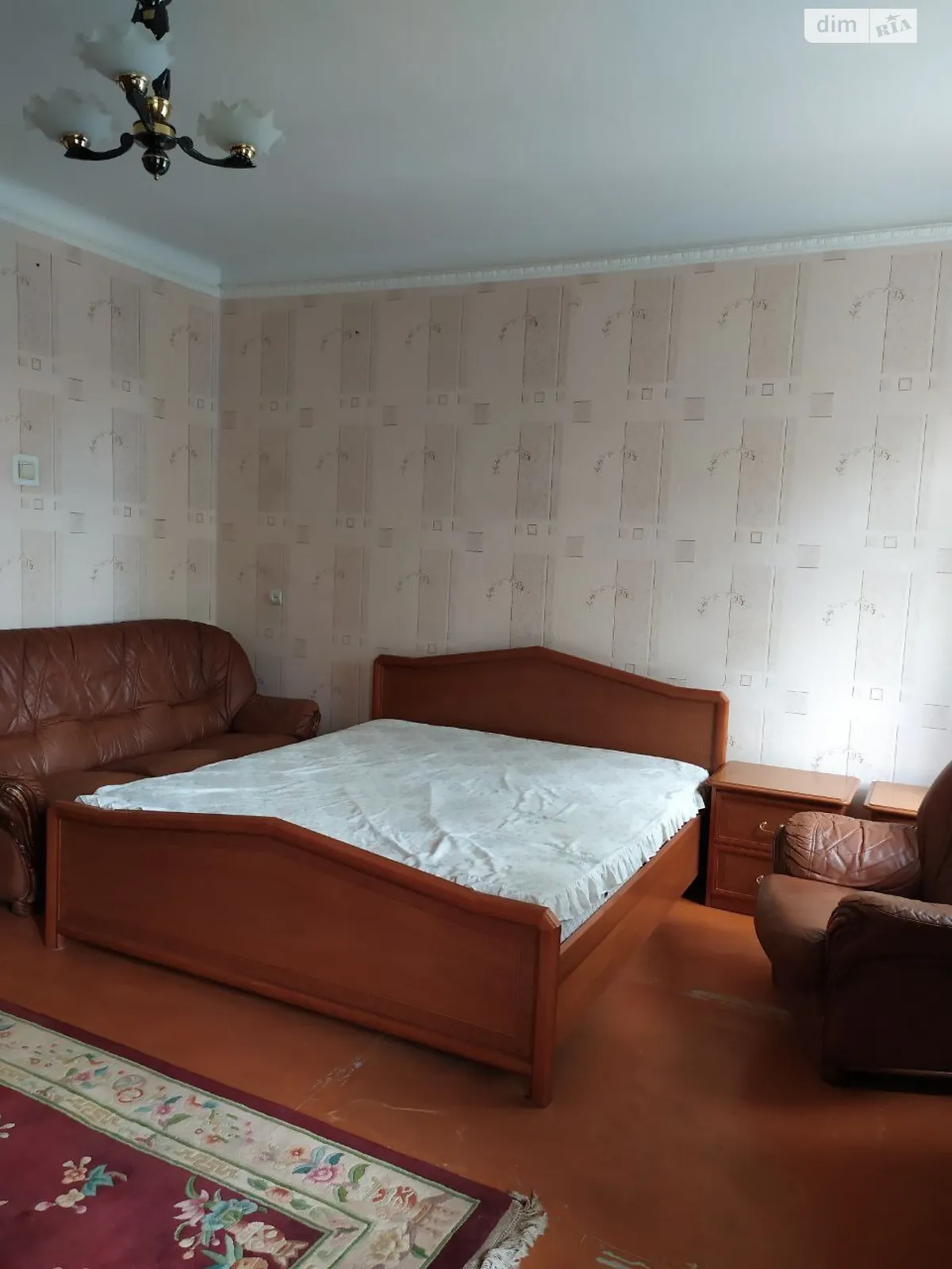 Продается 3-комнатная квартира 81 кв. м в Самаре, пл. Героев(Ленина), 12 - фото 1