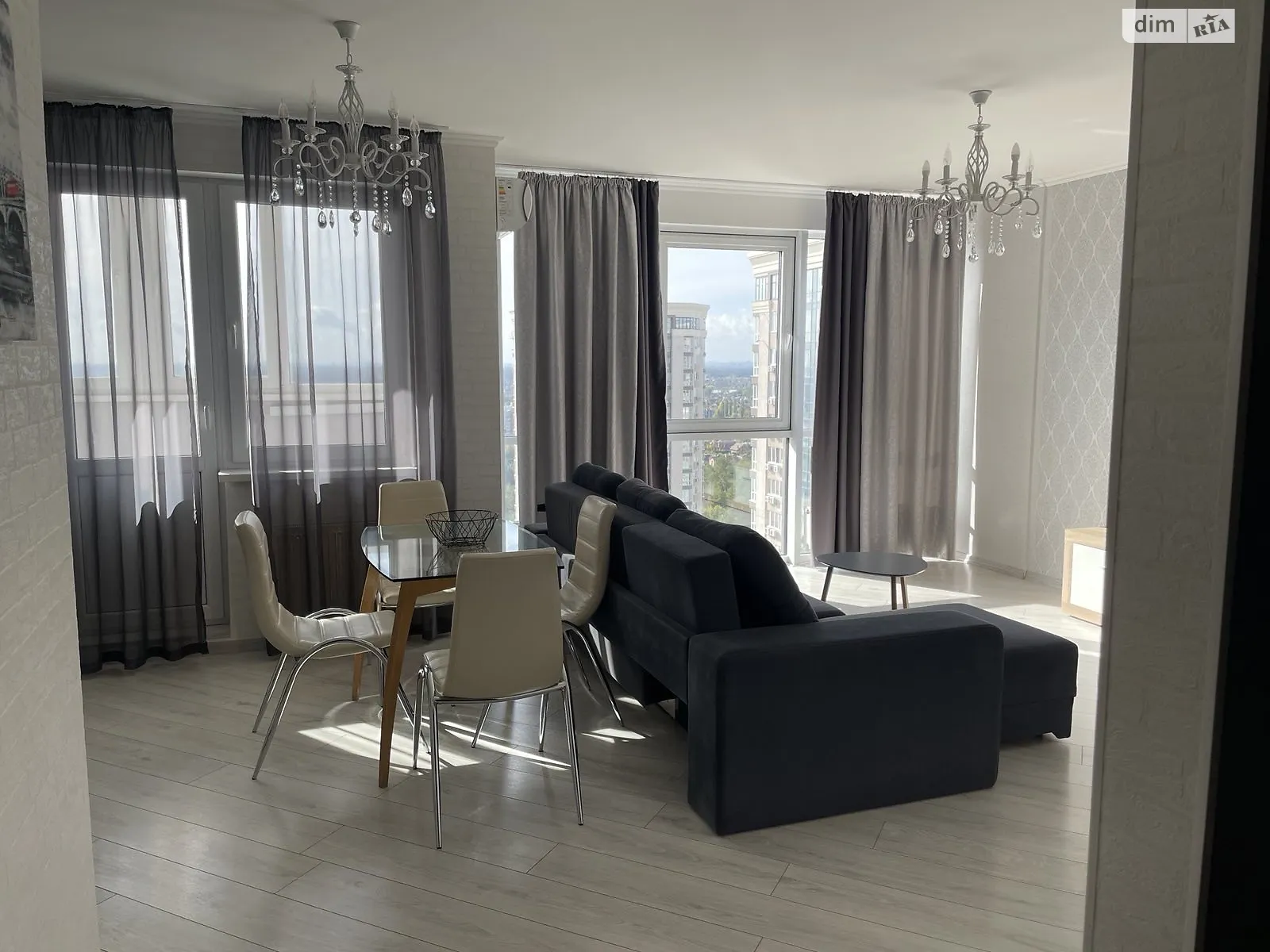 Продается 1-комнатная квартира 50 кв. м в Броварах, ул. Вячеслава Черновола - фото 1