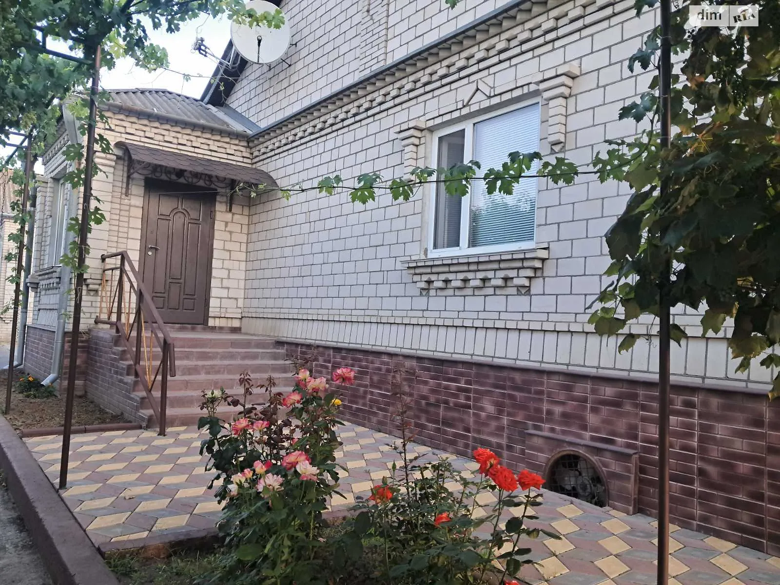 Продается одноэтажный дом 403.3 кв. м с баней/сауной, цена: 180000 $ - фото 1