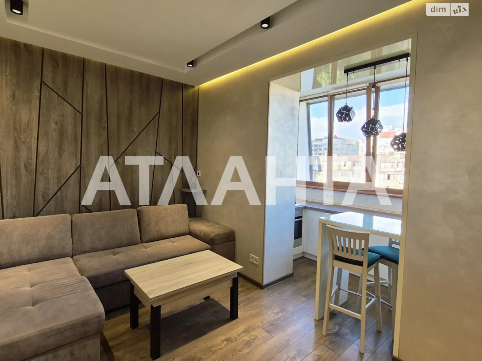 Продается 1-комнатная квартира 60 кв. м в Одессе, ул. Добровольцев(Маршала Говорова), 10В - фото 1