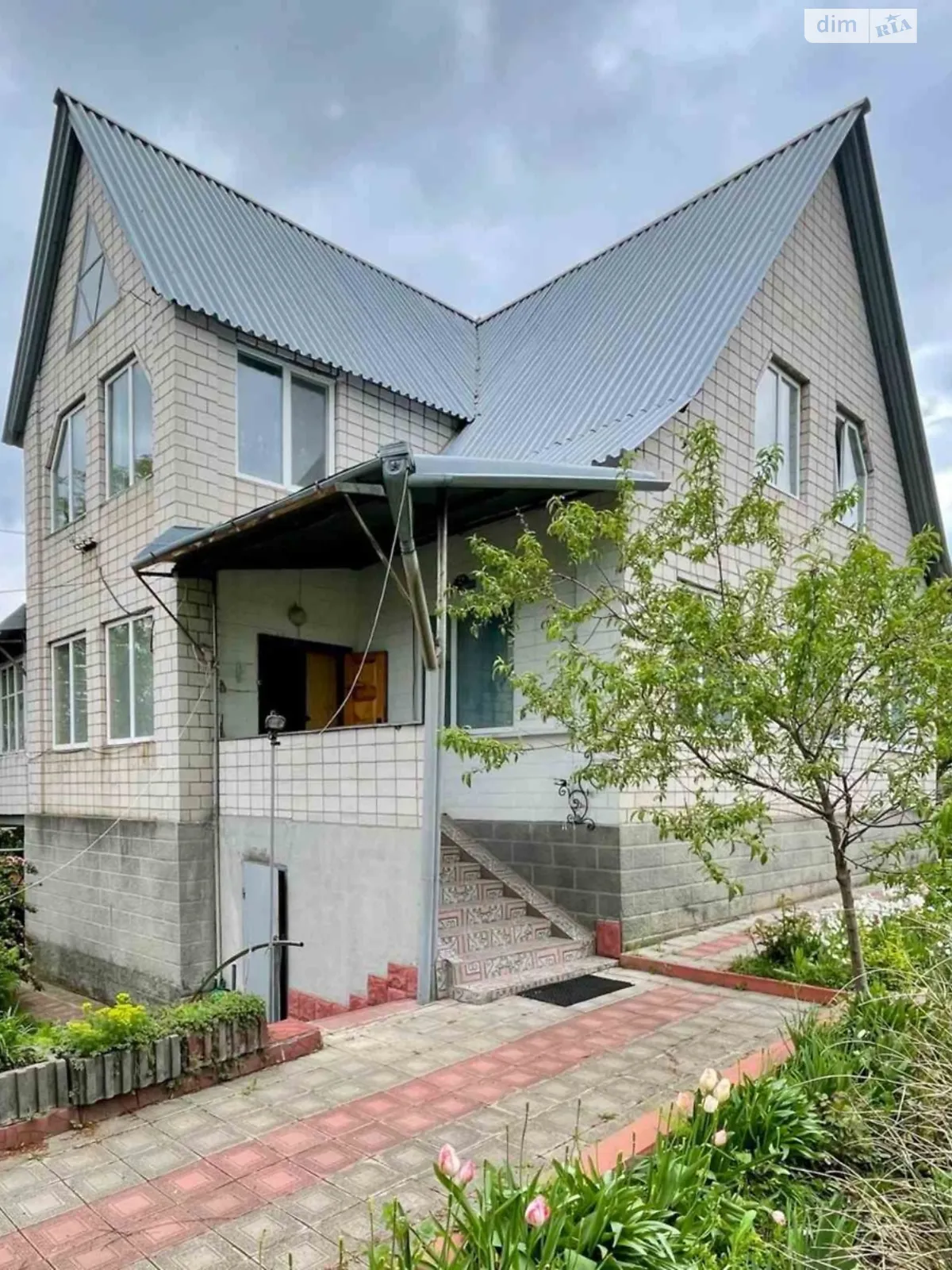 Продается дом на 2 этажа 215.7 кв. м с террасой, цена: 85000 $ - фото 1