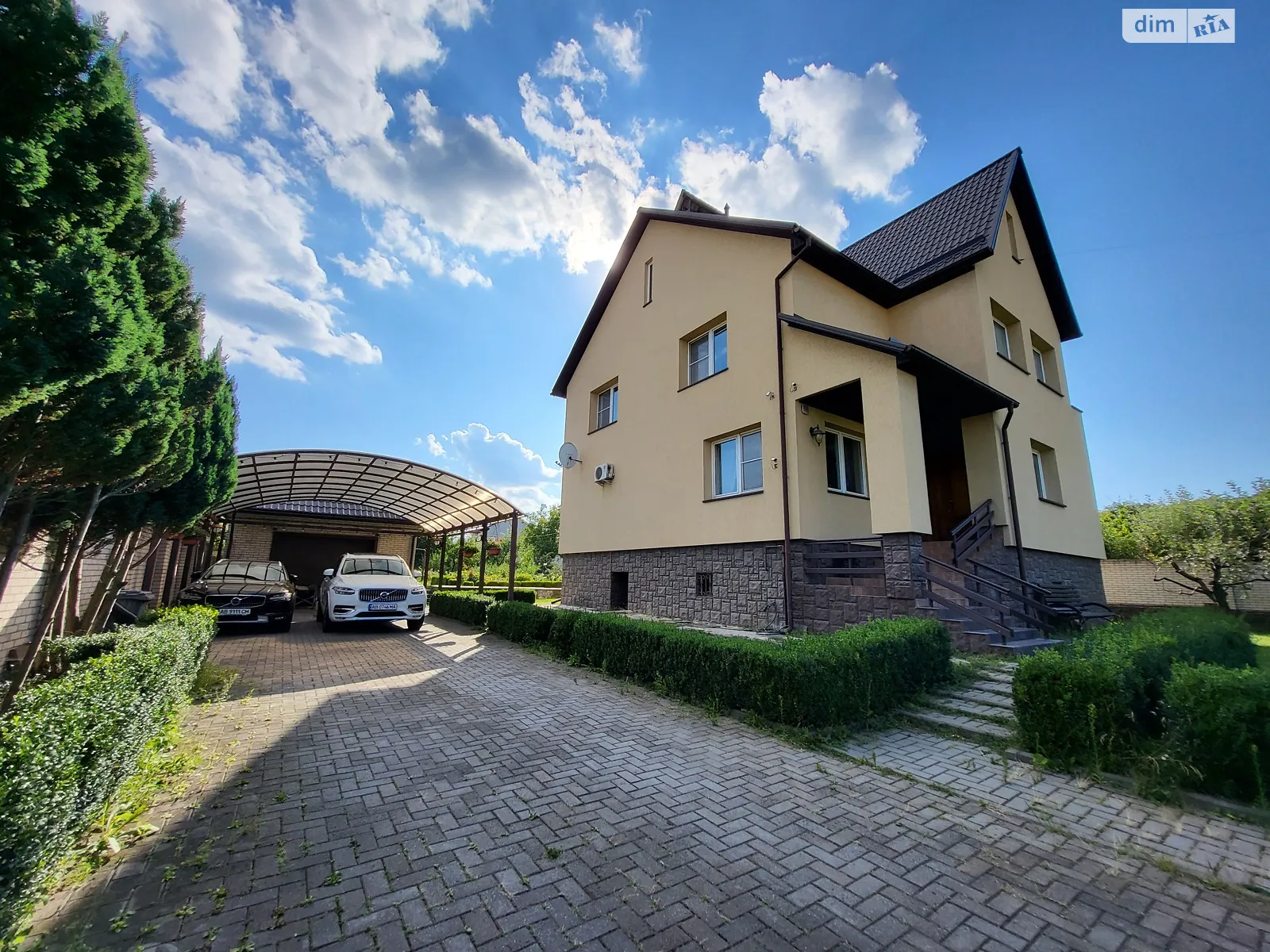 Продается дом на 2 этажа 187 кв. м с камином, цена: 350000 $ - фото 1