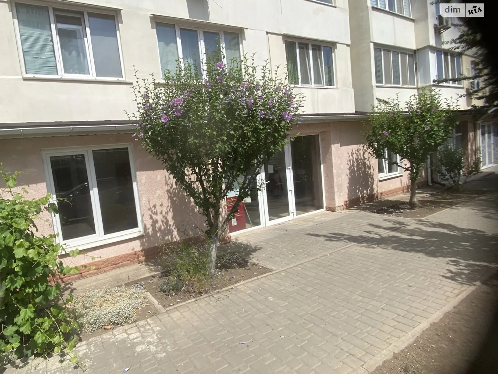 Сдается в аренду офис 112 кв. м в бизнес-центре, цена: 20000 грн - фото 1