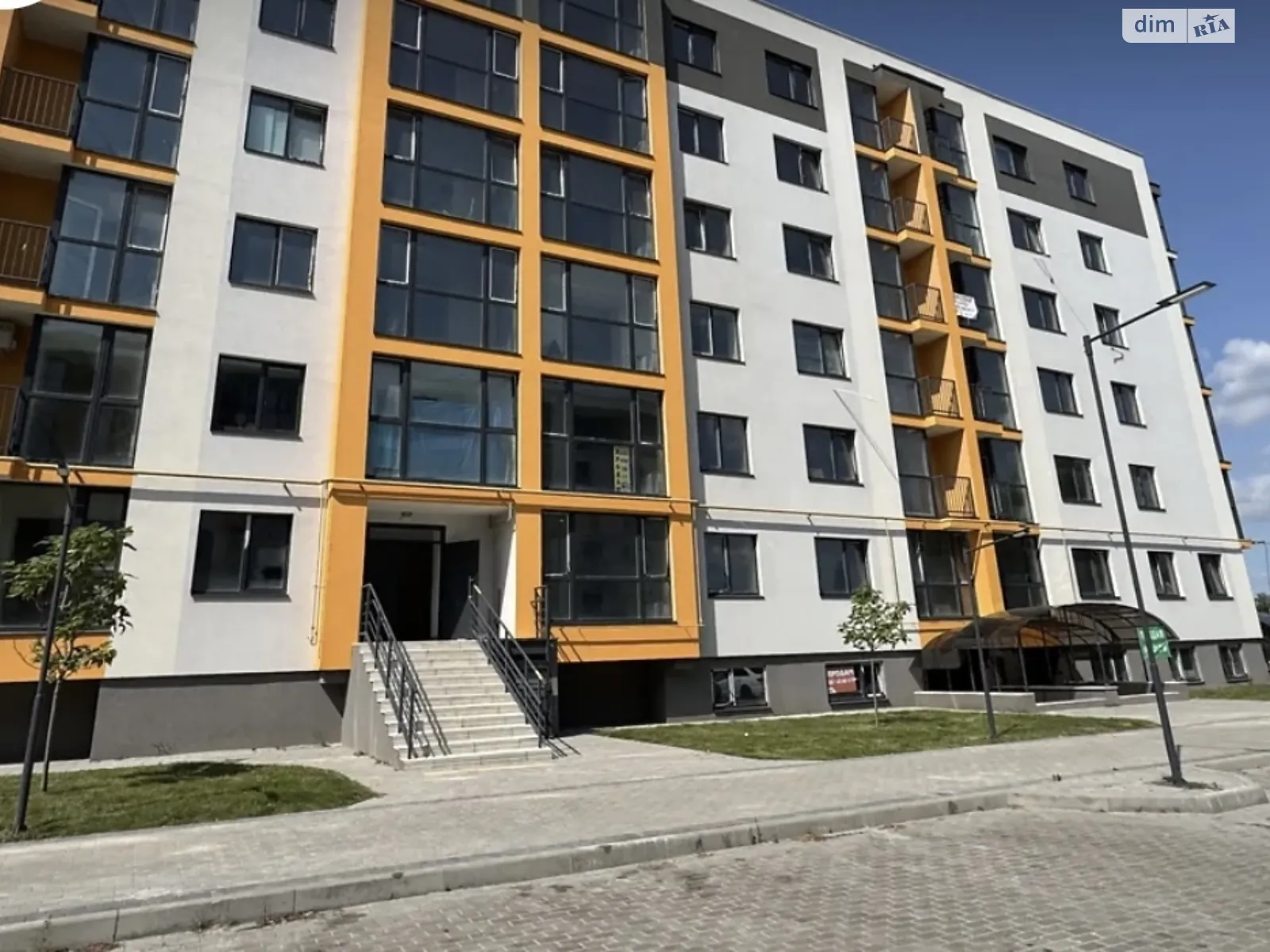 Продается 1-комнатная квартира 42.2 кв. м в Березиной, ул. Радужная, 104 - фото 1