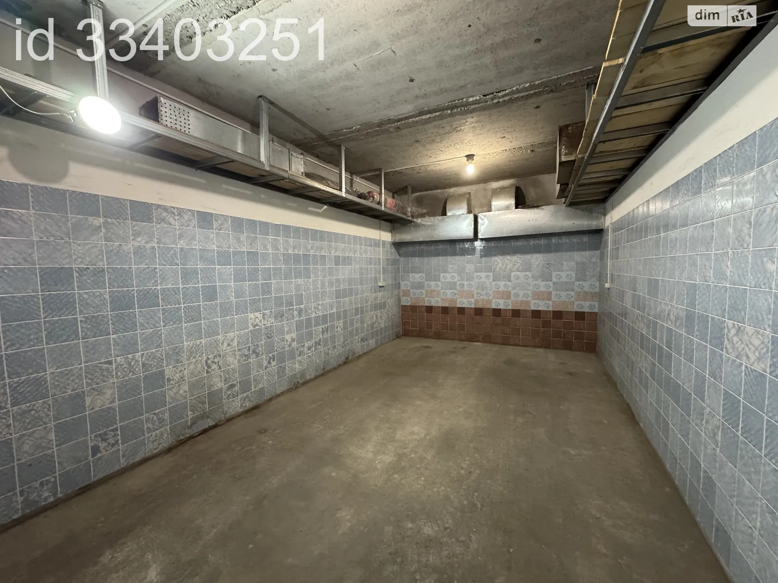 Продается подземный паркинг универсальный на 20 кв. м, цена: 14000 $ - фото 1