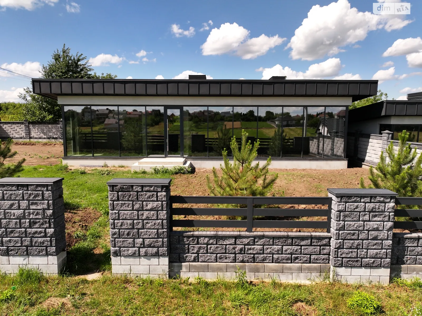 Продается одноэтажный дом 94.9 кв. м с гаражом, цена: 130000 $ - фото 1