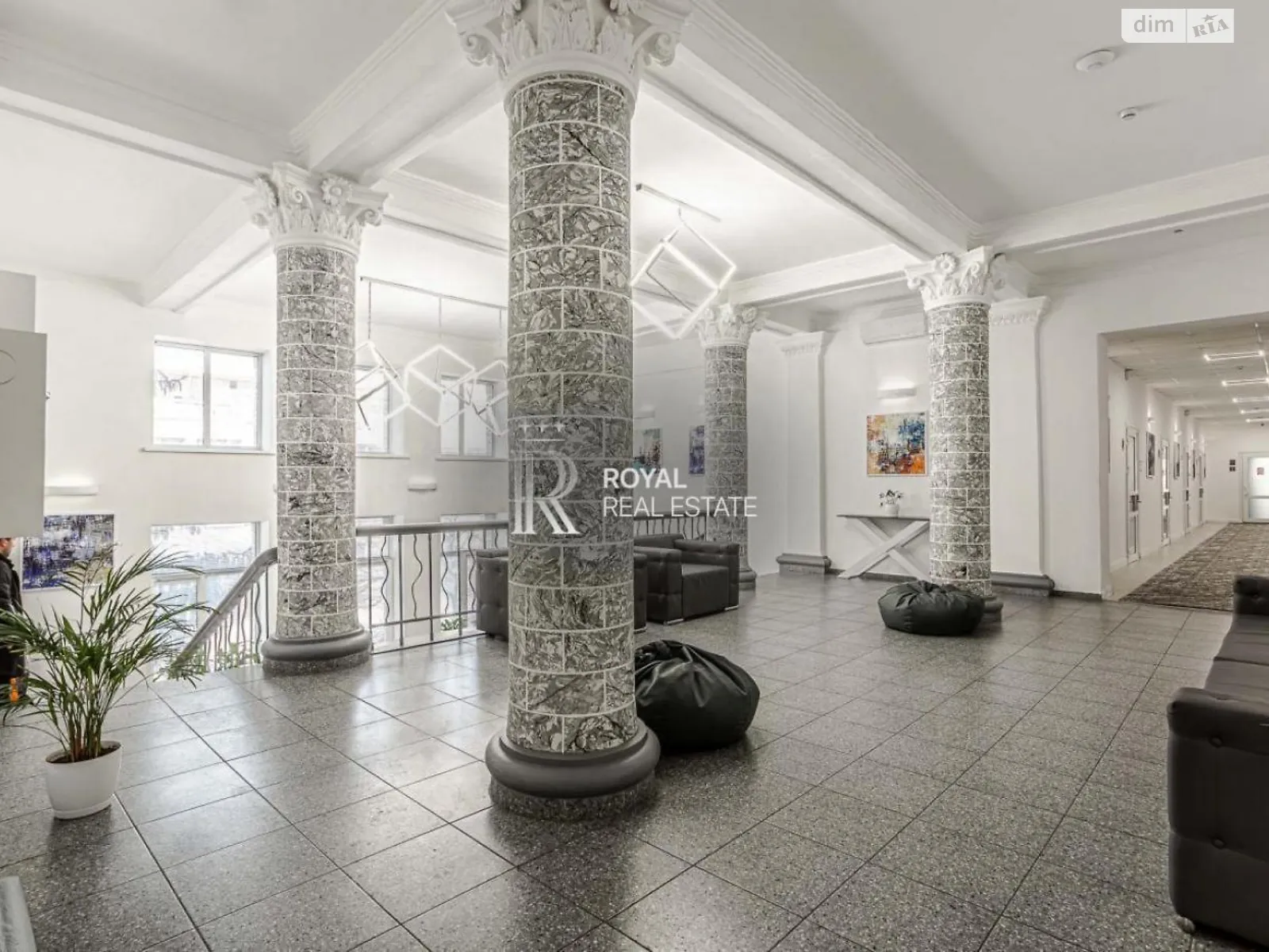 Сдается в аренду офис 2200 кв. м в бизнес-центре, цена: 7000 $ - фото 1