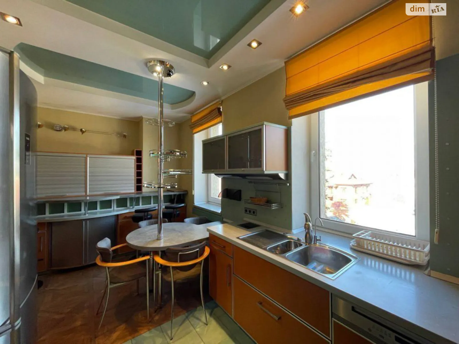 Продается 4-комнатная квартира 215 кв. м в Днепре, ул. Сикорского Игоря, 43 - фото 1