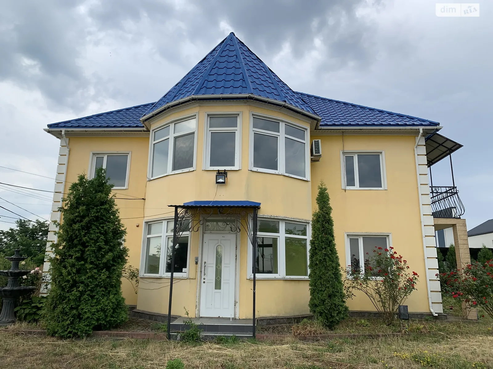 Продается дом на 2 этажа 296 кв. м с гаражом, цена: 160000 $ - фото 1