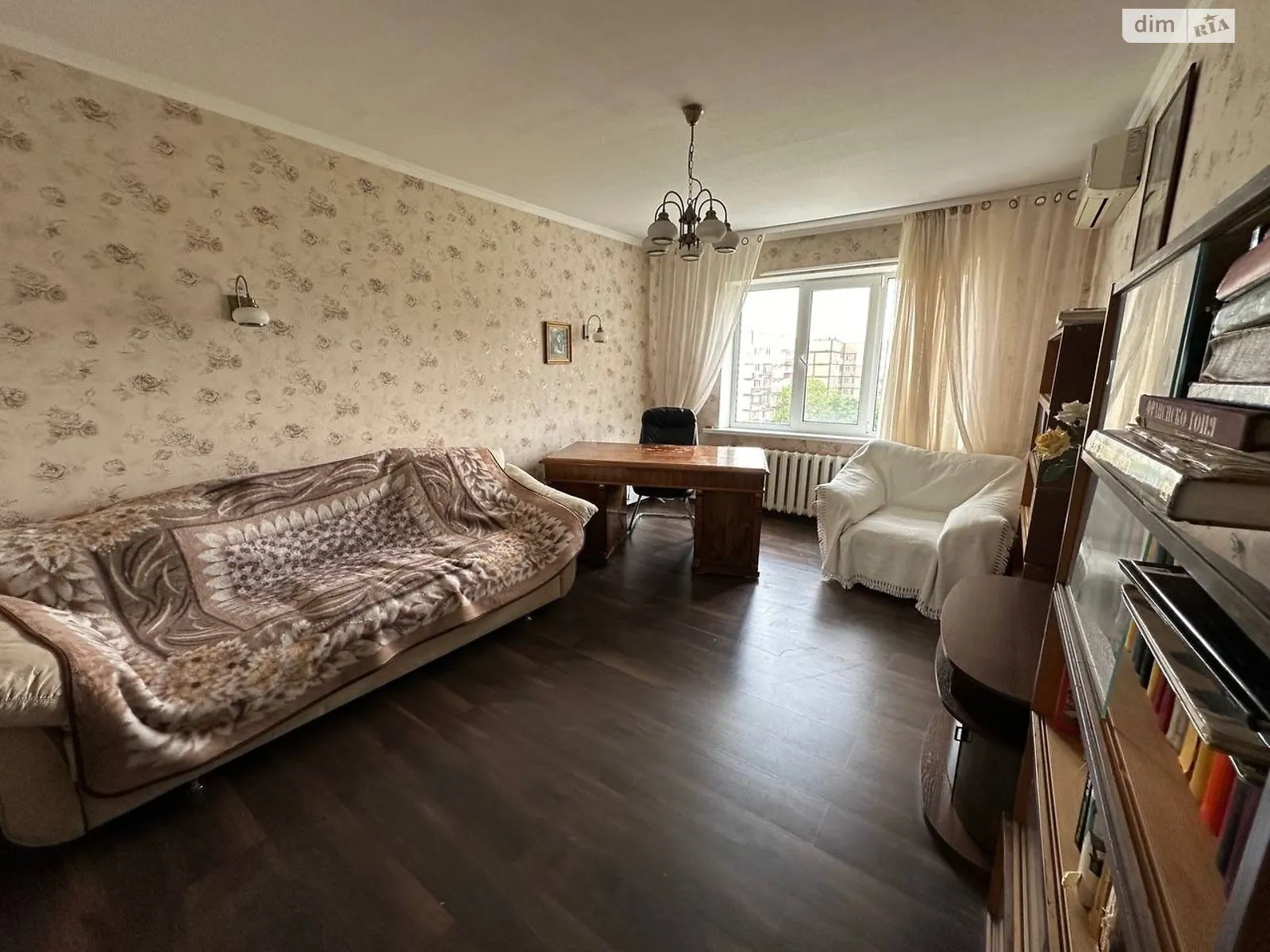 Продается 3-комнатная квартира 69.7 кв. м в Днепре, мас. Тополь-3, 24 - фото 1