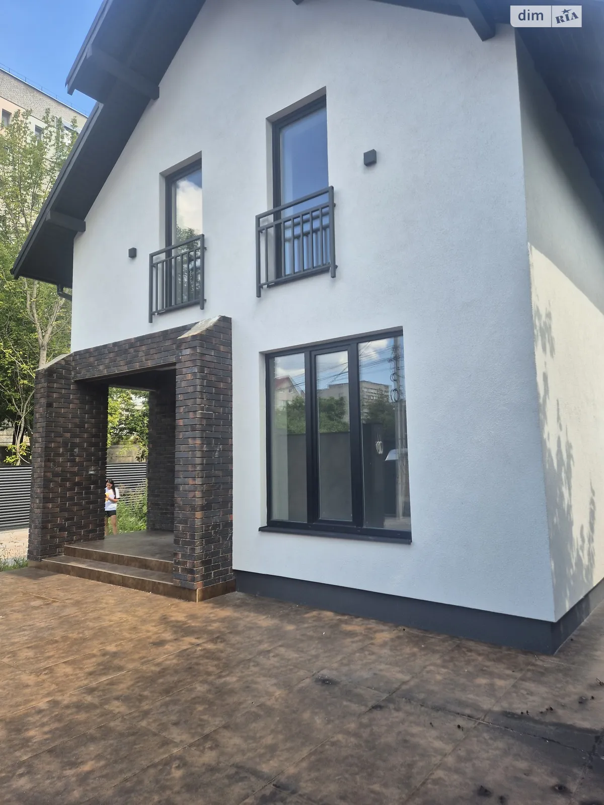 Продається будинок 2 поверховий 135 кв. м з гаражем, цена: 200000 $ - фото 1
