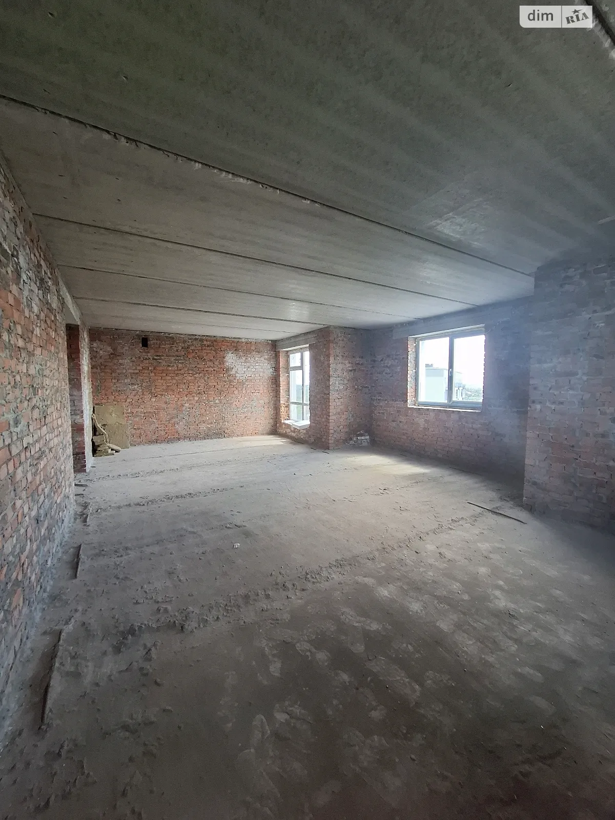 Продается 2-комнатная квартира 62 кв. м в Хмельницком, ул. Гетмана Мазепы(Красовского Маршала), 67/1 - фото 1