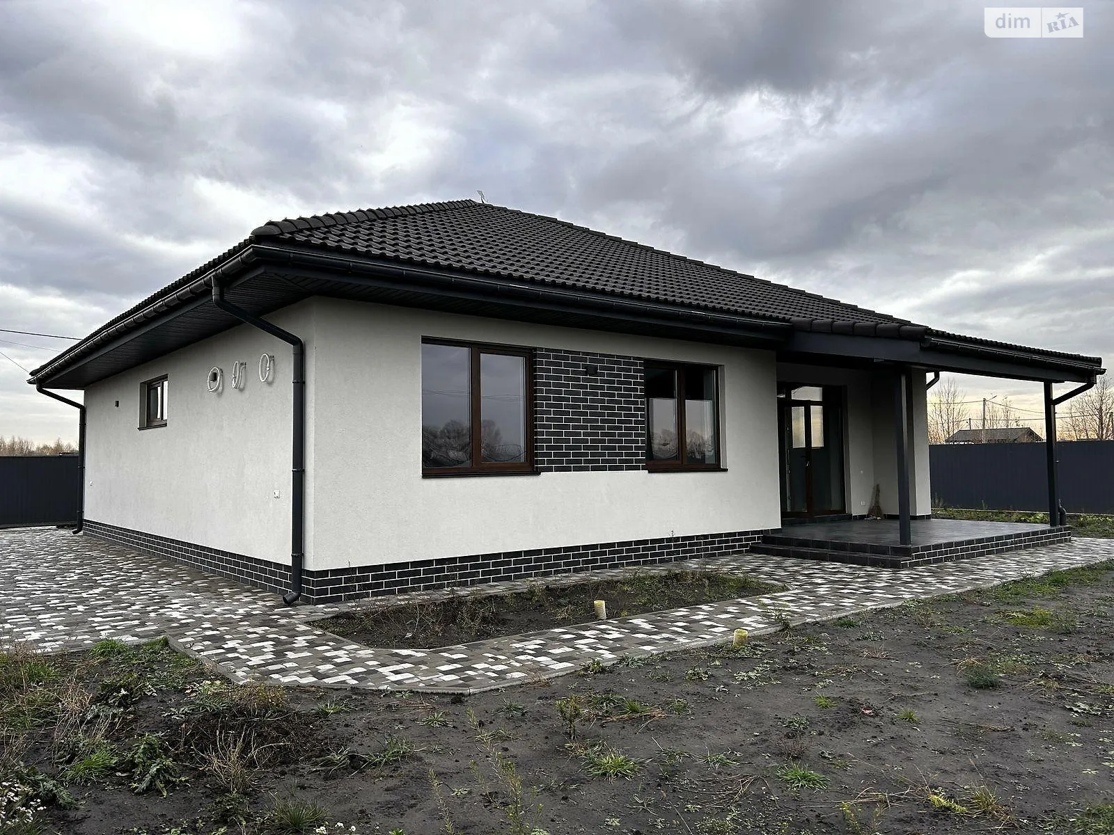 Продается одноэтажный дом 134 кв. м с участком, цена: 168000 $ - фото 1