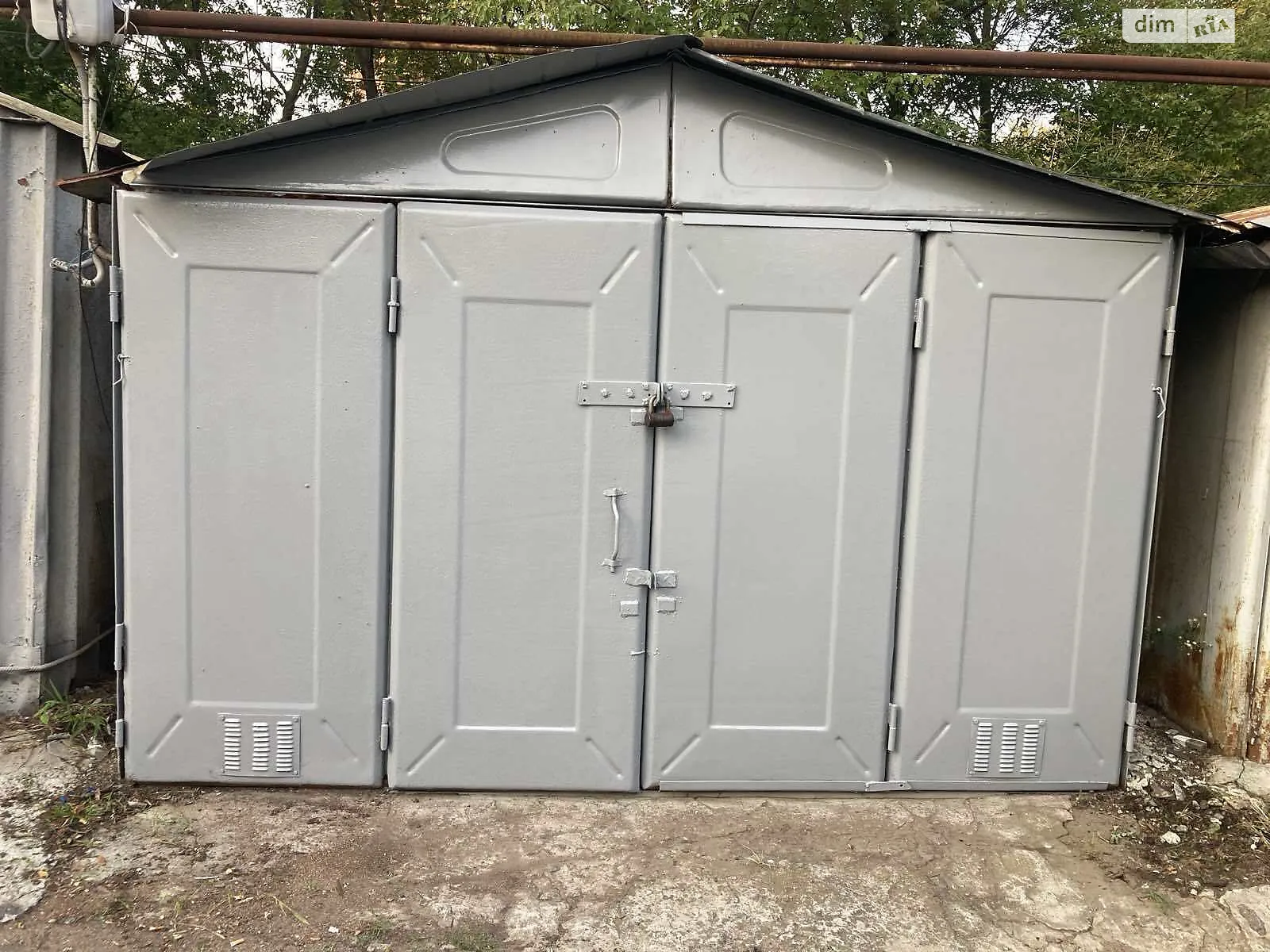 Продается место в гаражном кооперативе под легковое авто на 20.5 кв. м, цена: 4000 $ - фото 1