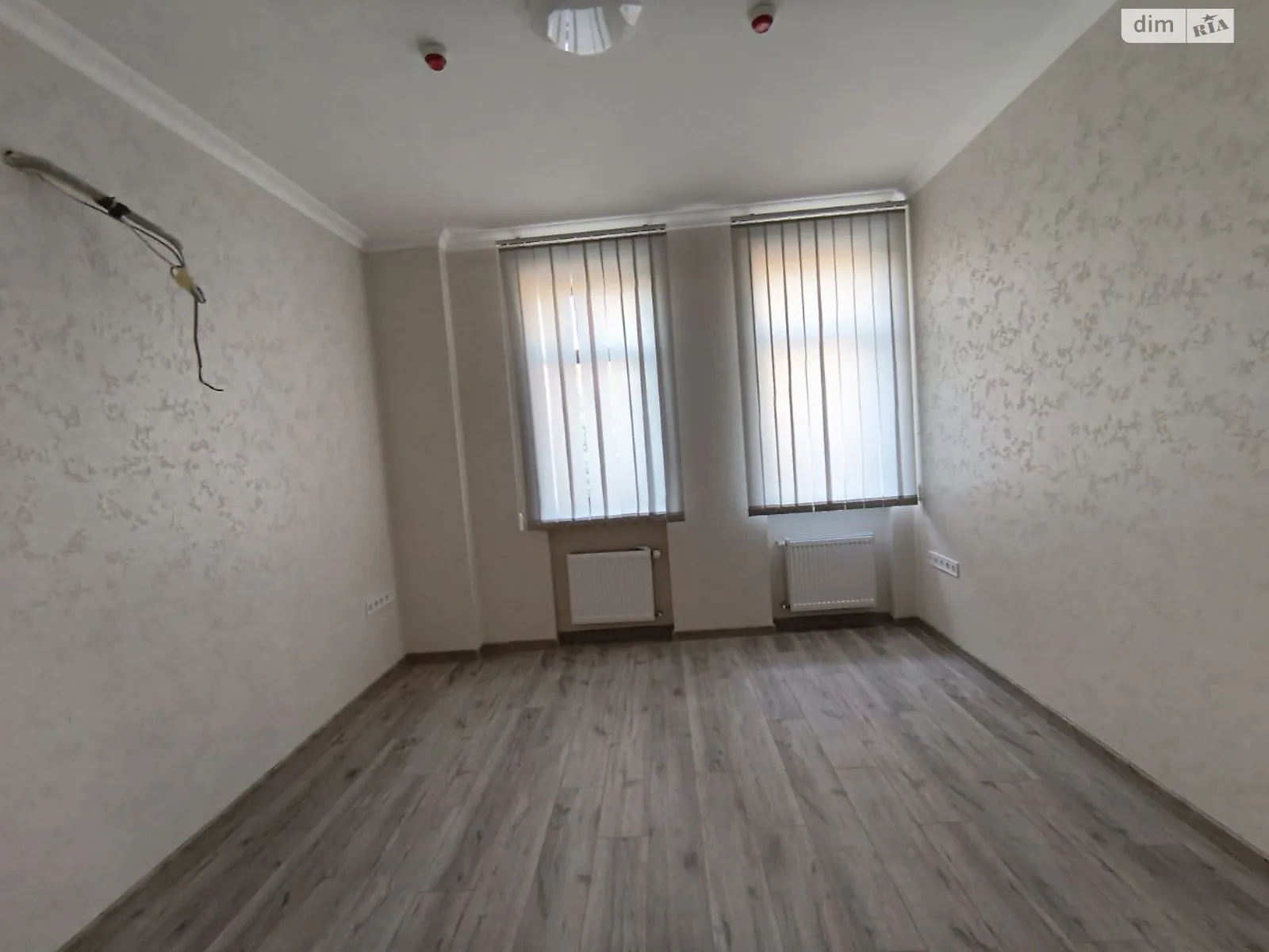 Здається в оренду офіс 92.2 кв. м в бізнес-центрі, цена: 920 $ - фото 1