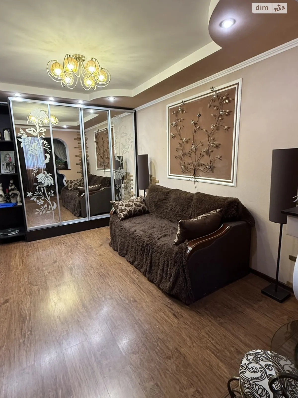 Продается 2-комнатная квартира 70 кв. м в Полтаве, бул. Боровиковского, 5 - фото 1