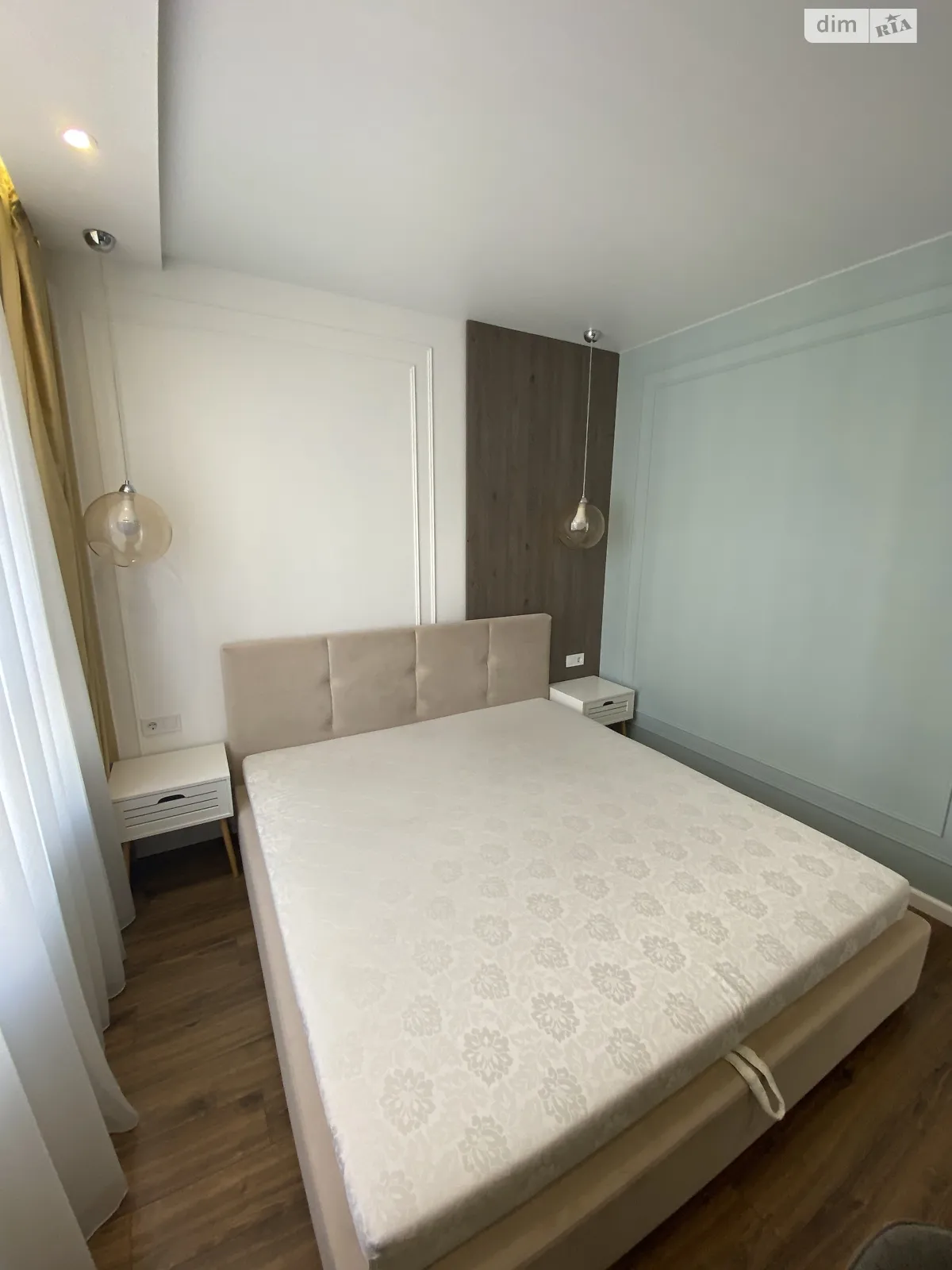 Продается 2-комнатная квартира 56.6 кв. м в Ирпене, ул. Университетская(Карла Маркса), 3/3 - фото 1