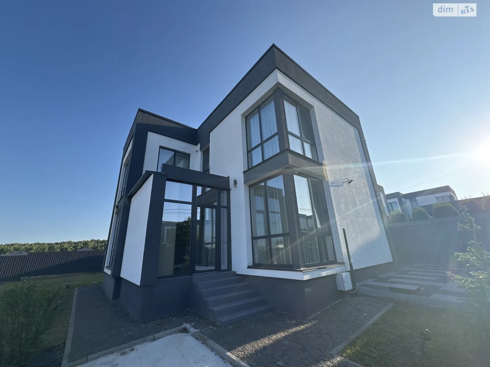 Продается дом на 2 этажа 140 кв. м с мебелью, цена: 301500 $ - фото 1