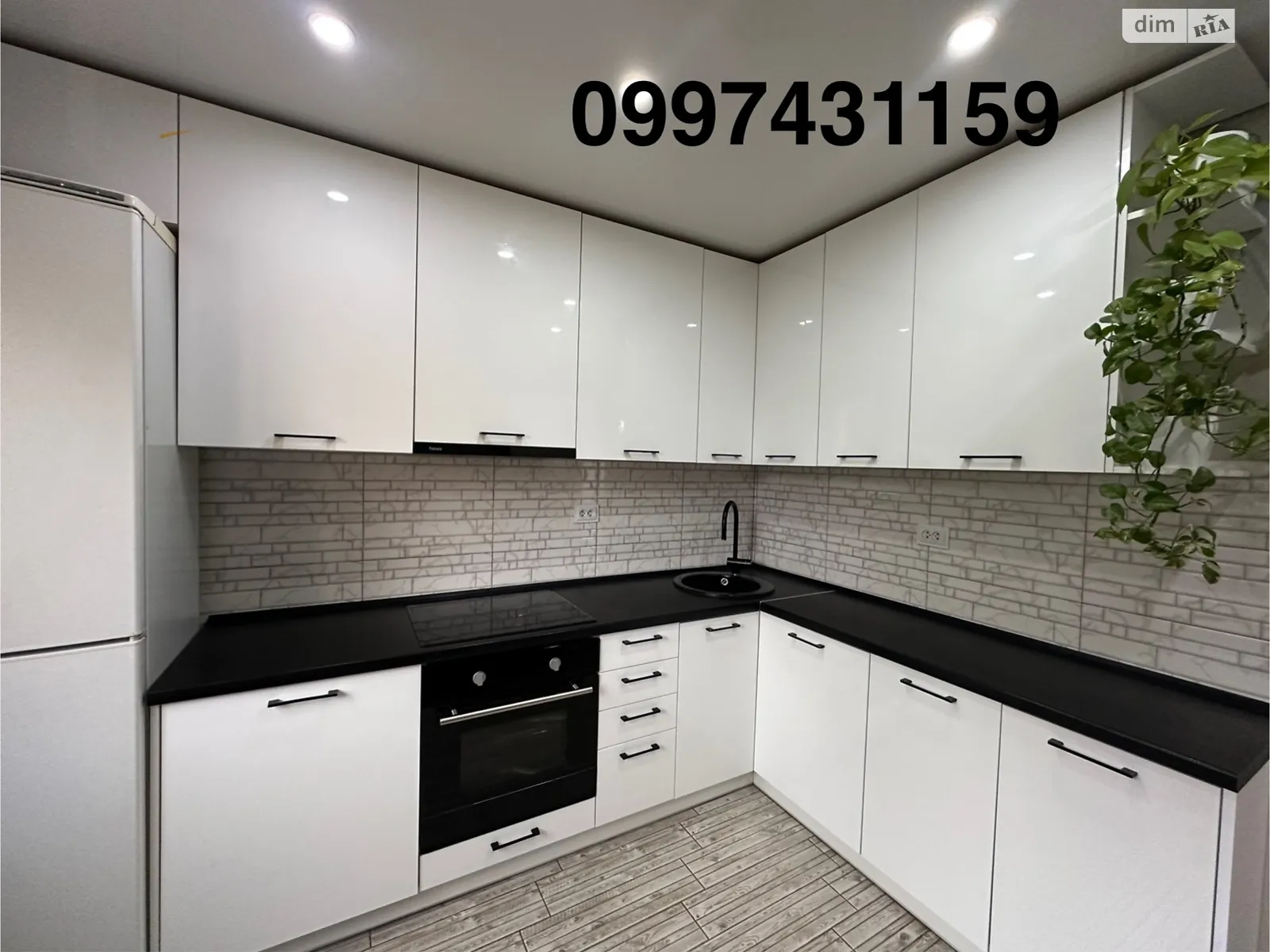 Продается дом на 2 этажа 93.1 кв. м с садом, цена: 179000 $ - фото 1