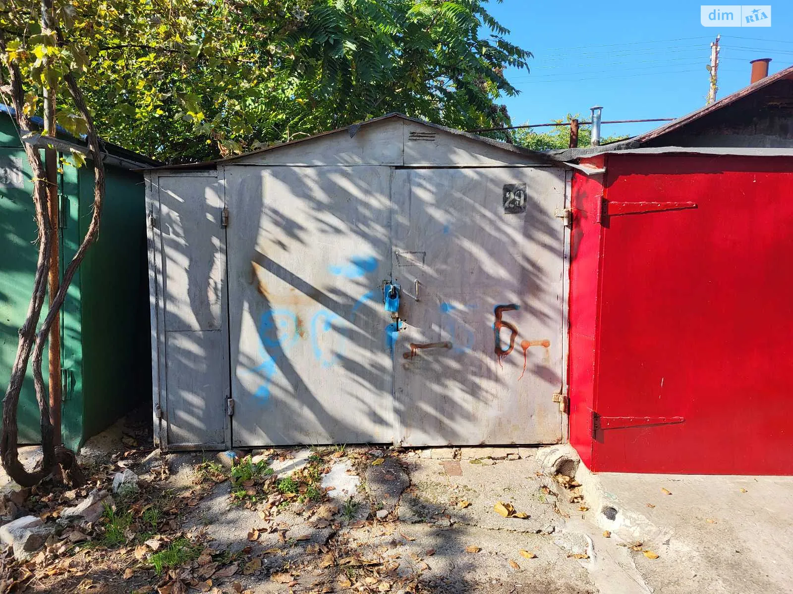 Продается место в гаражном кооперативе под легковое авто на 11.3 кв. м, цена: 2800 $ - фото 1