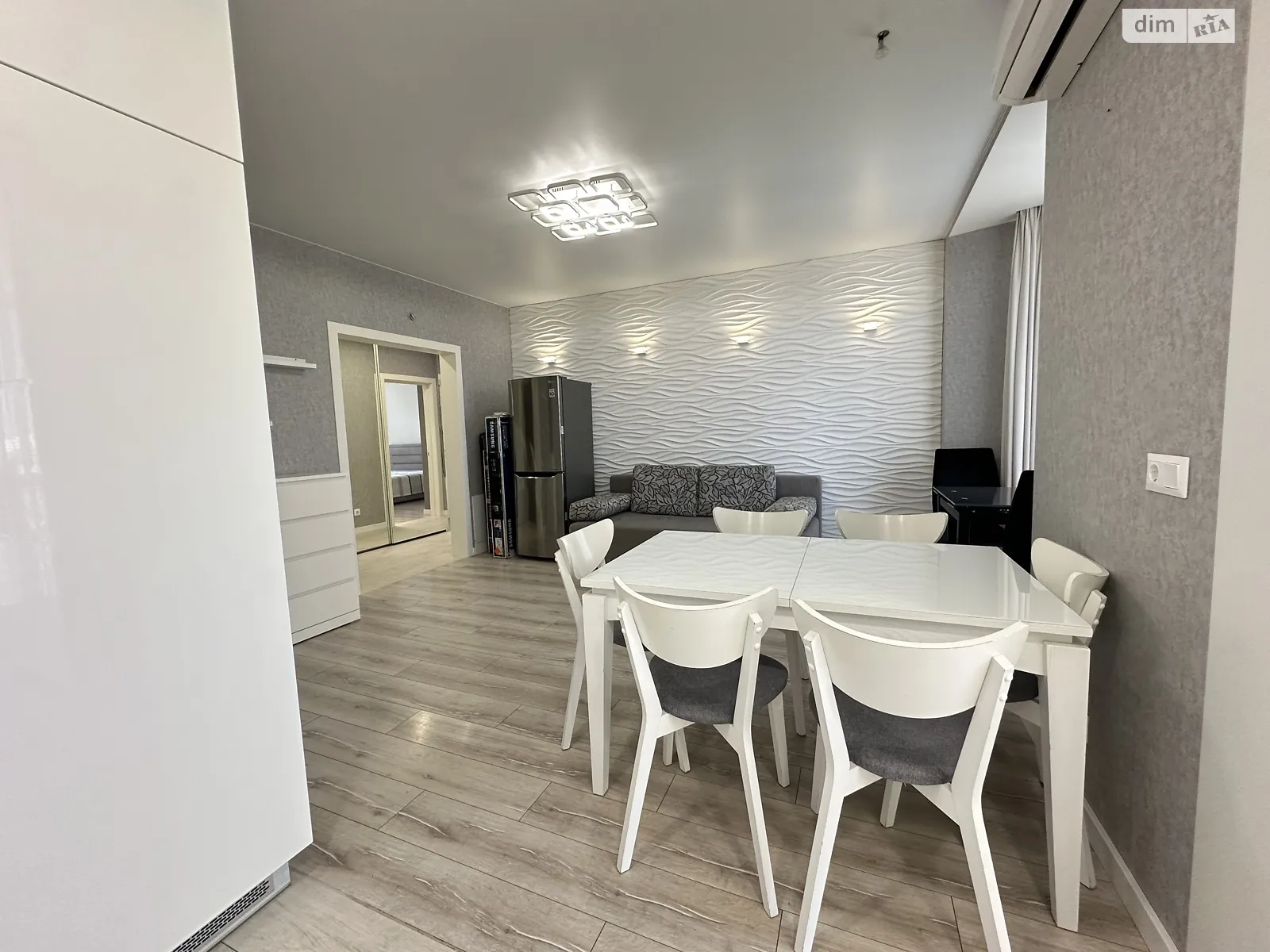 Продается 3-комнатная квартира 73.5 кв. м в Ирпене, ул. Украинская, 83Б корпус 7 - фото 1