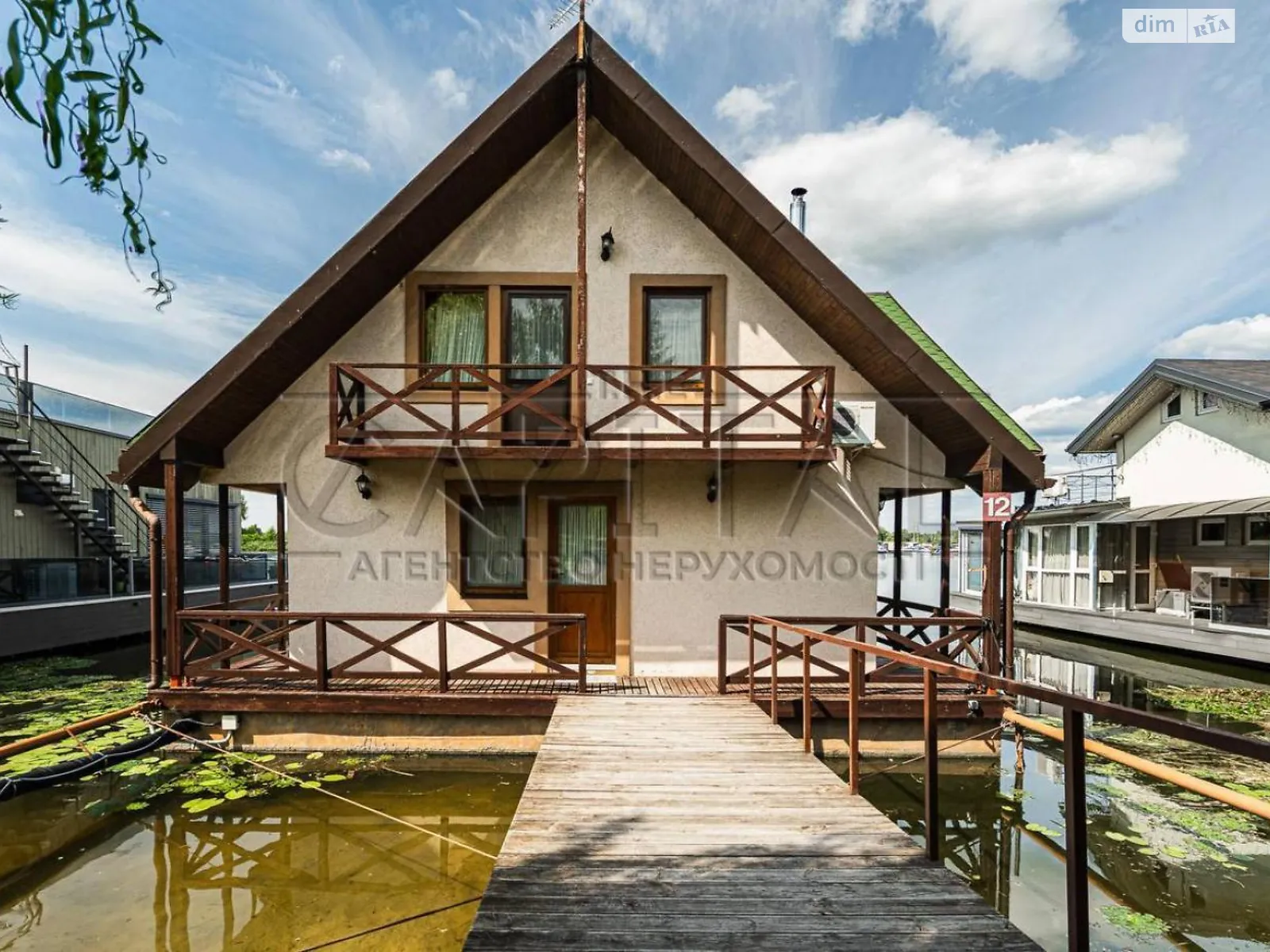 Сдается в аренду дом на 2 этажа 120 кв. м с террасой, цена: 1200 $ - фото 1