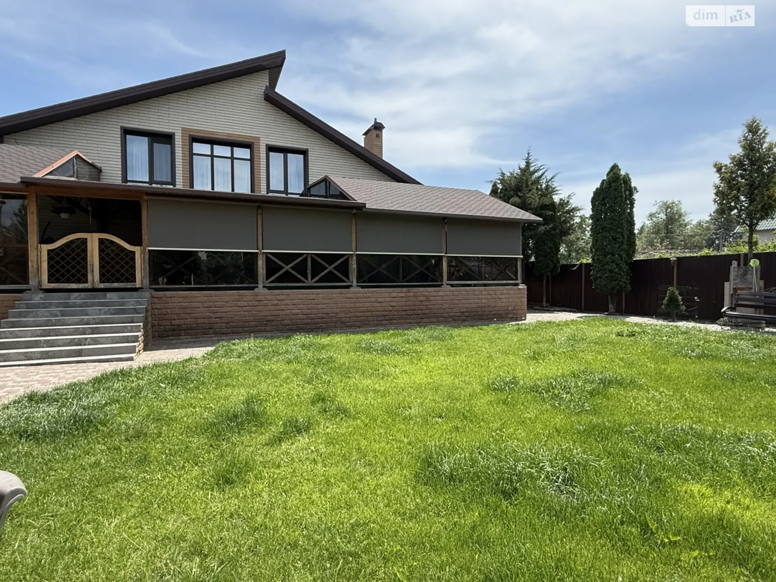 Продается дом на 2 этажа 390 кв. м с балконом, цена: 199000 $ - фото 1